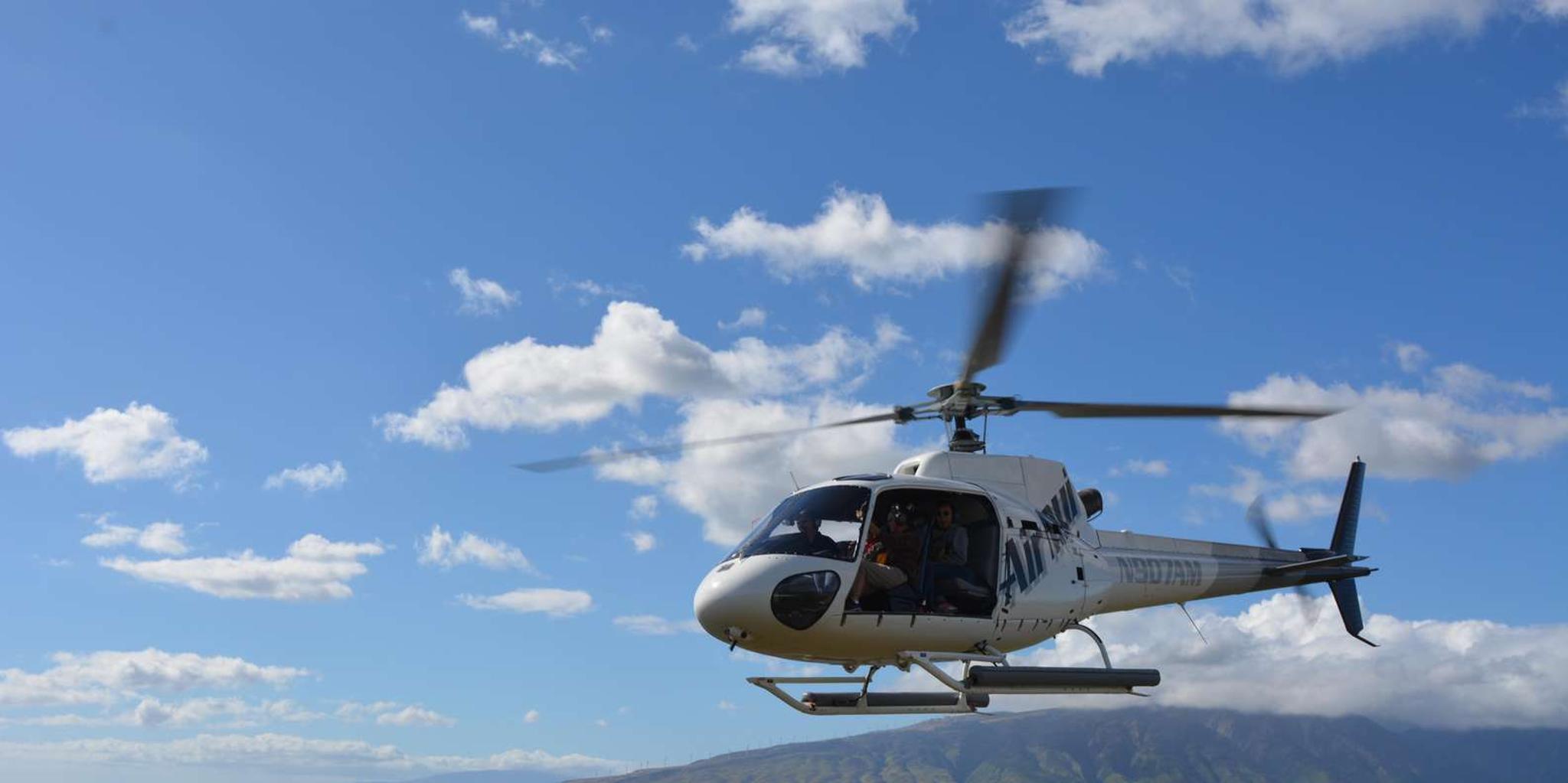 Kahului Doors-Off Helicopter Tour of West Maui and Molokai 45 min - Image 4
