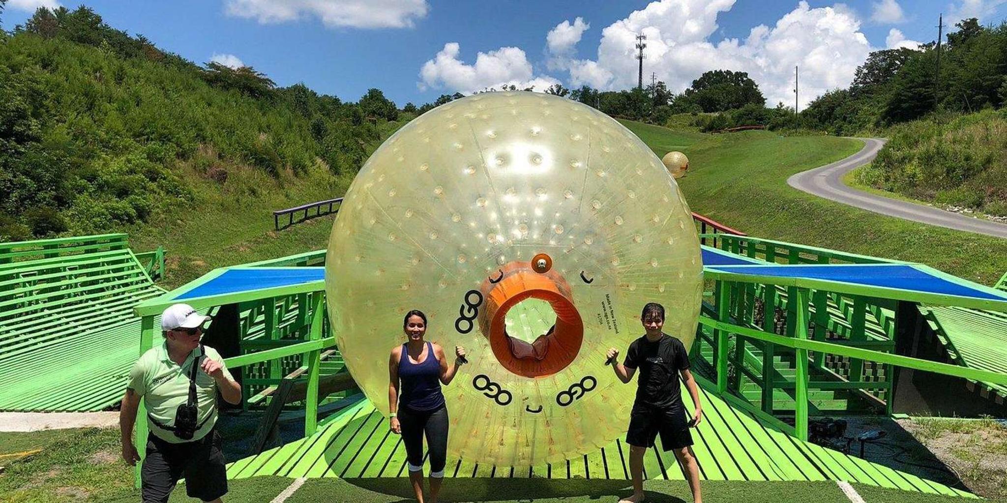 Pigeon Forge Fishpipe Stationary Zorbing Ride 15 Min - Image 4