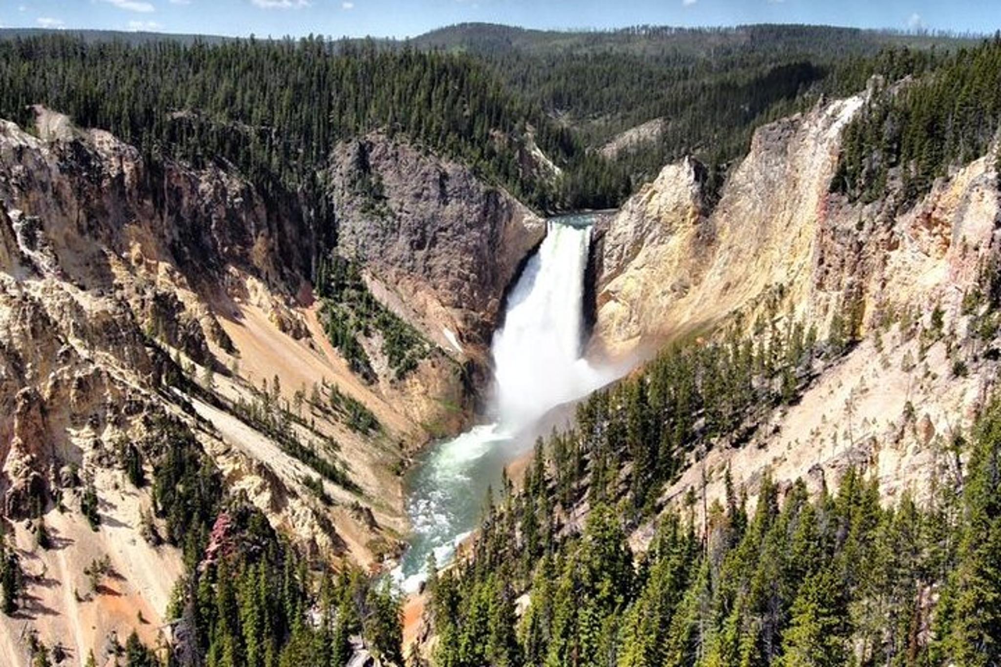 Salt Lake City Yellowstone & Grand Teton 5-Day Tour - Image 2