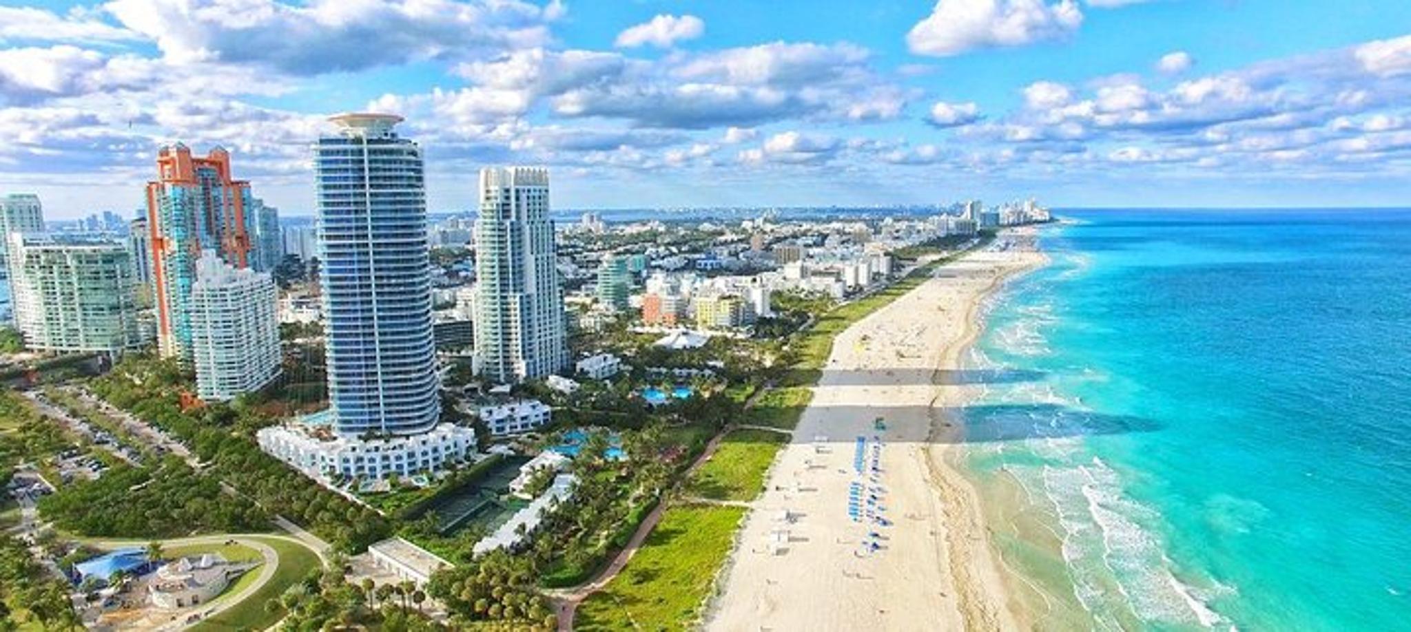 Miami Sightseeing Yacht and South Beach Tour - Image 2