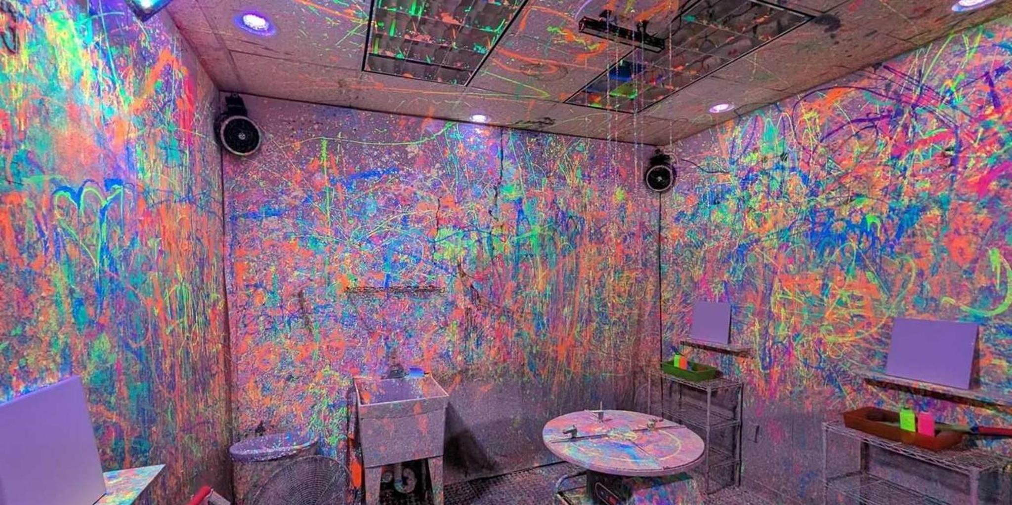 Atlanta Splatter Paint Room Experience 45 Min - Image 6