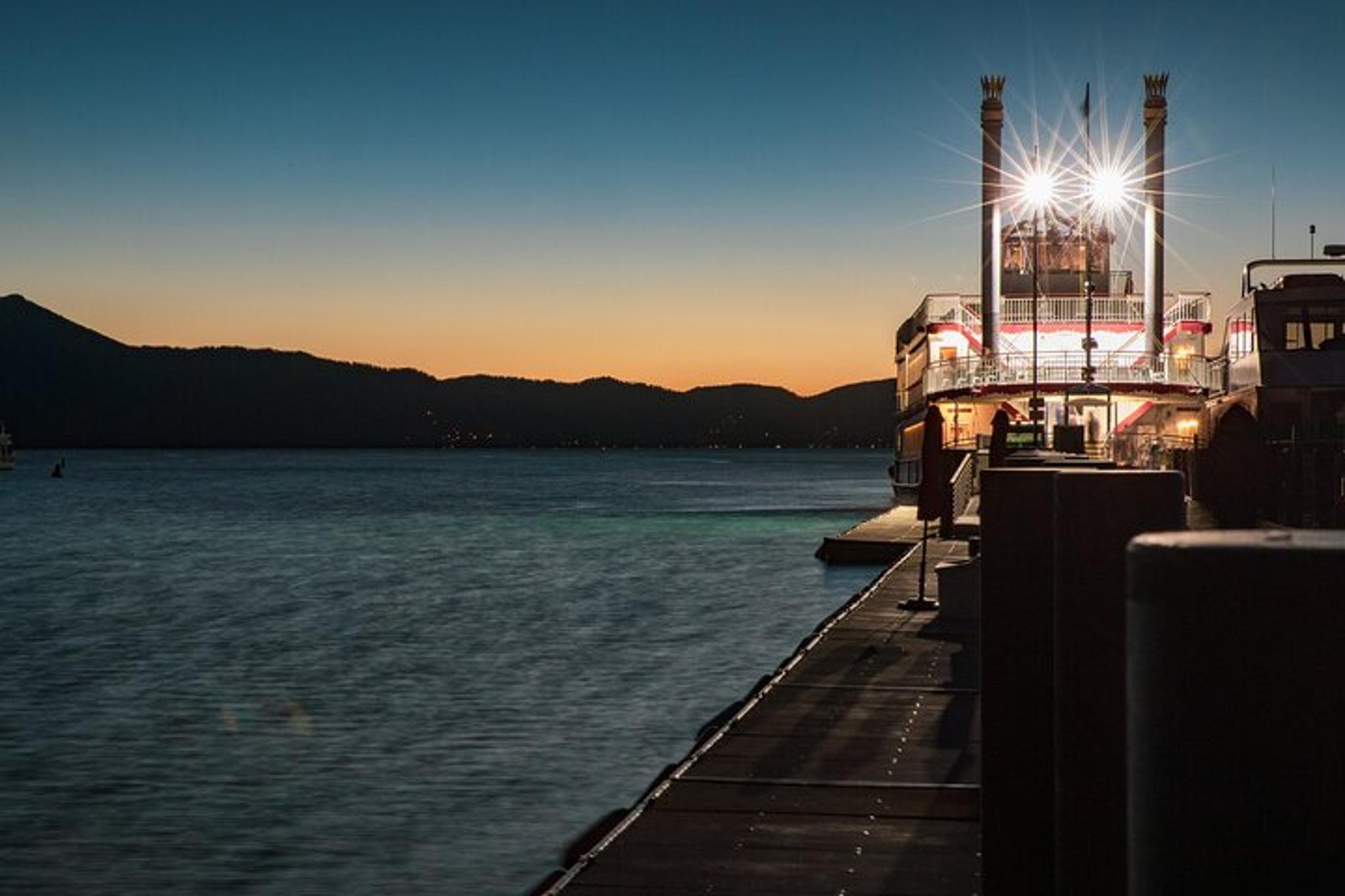 Lake Tahoe Dinner Cruise at Sunset