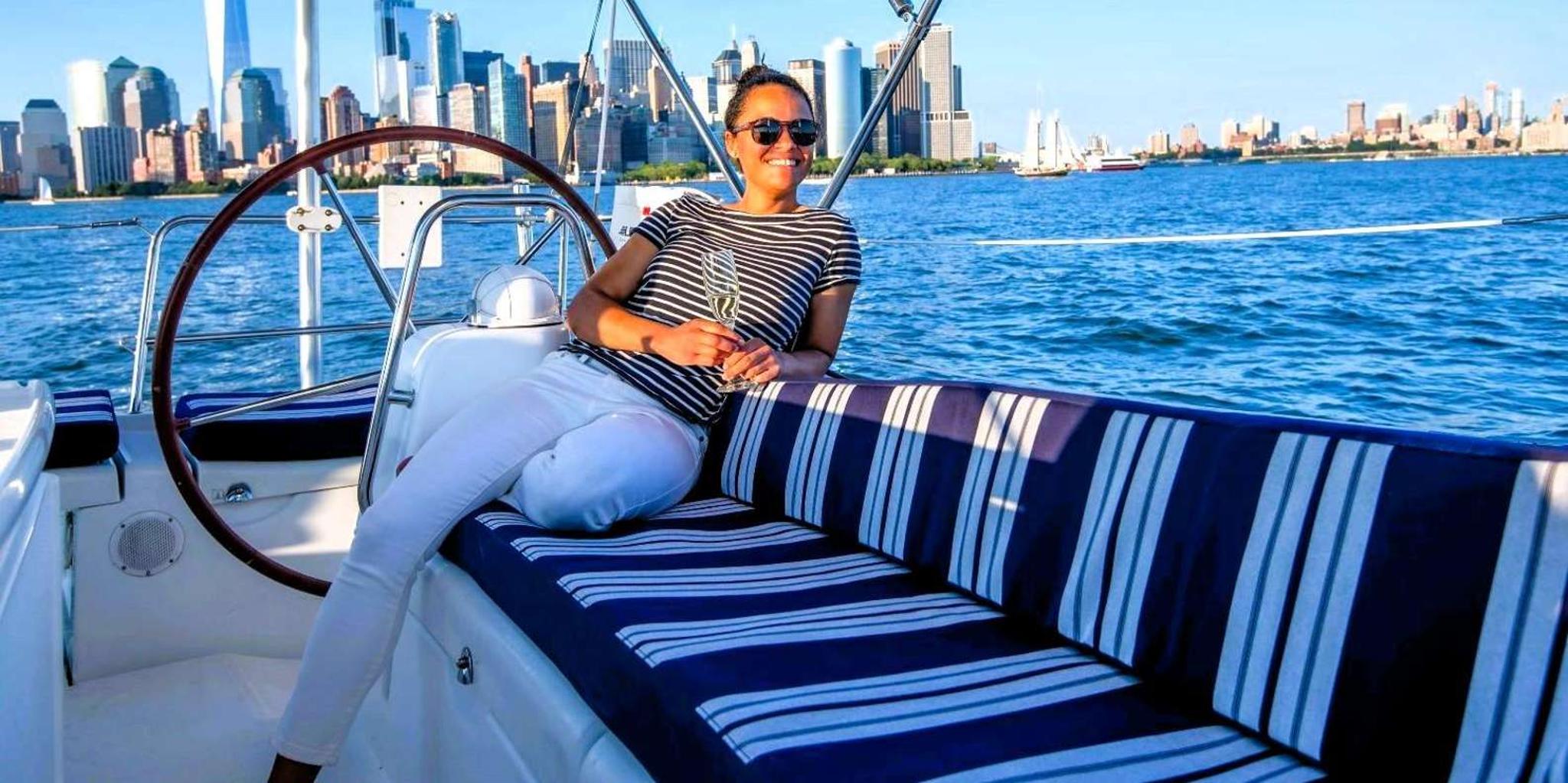 New York City Private Sailing Tour to Statue of Liberty