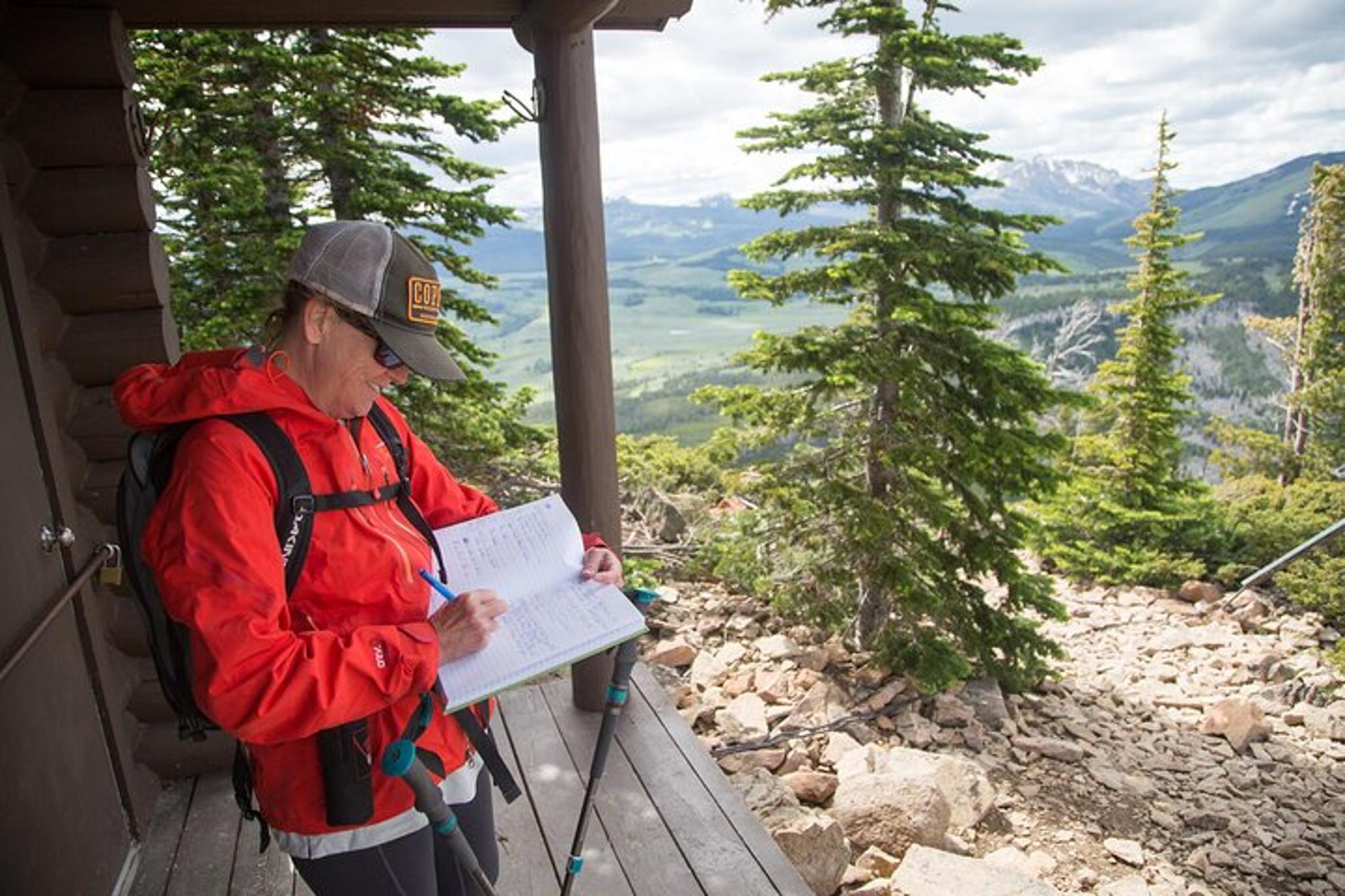 Yellowstone Bunsen Peak Loop Naturalist Hike - Image 6