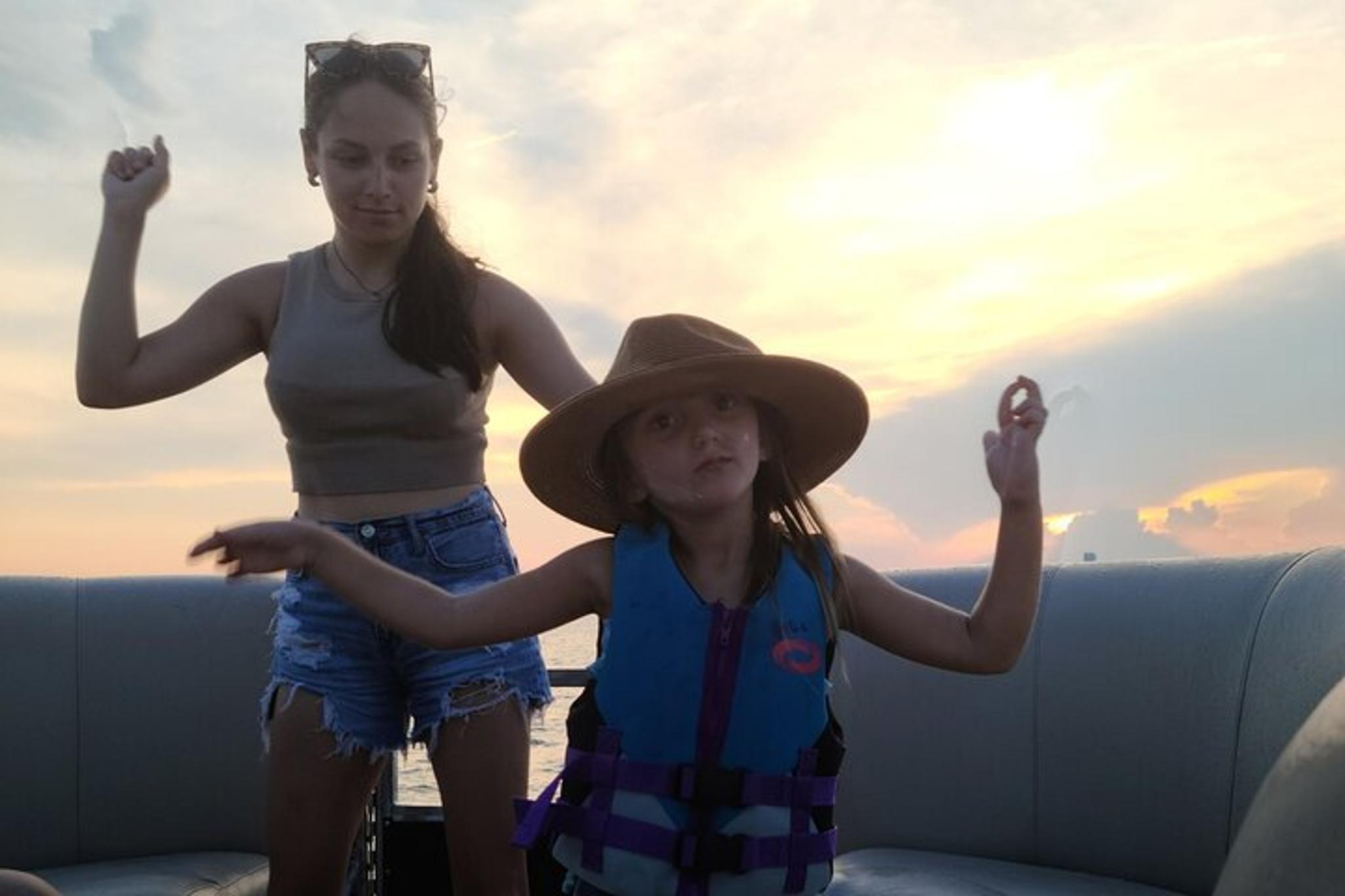 Seabrook Pontoon Boat Rental 4 hr - Image 5