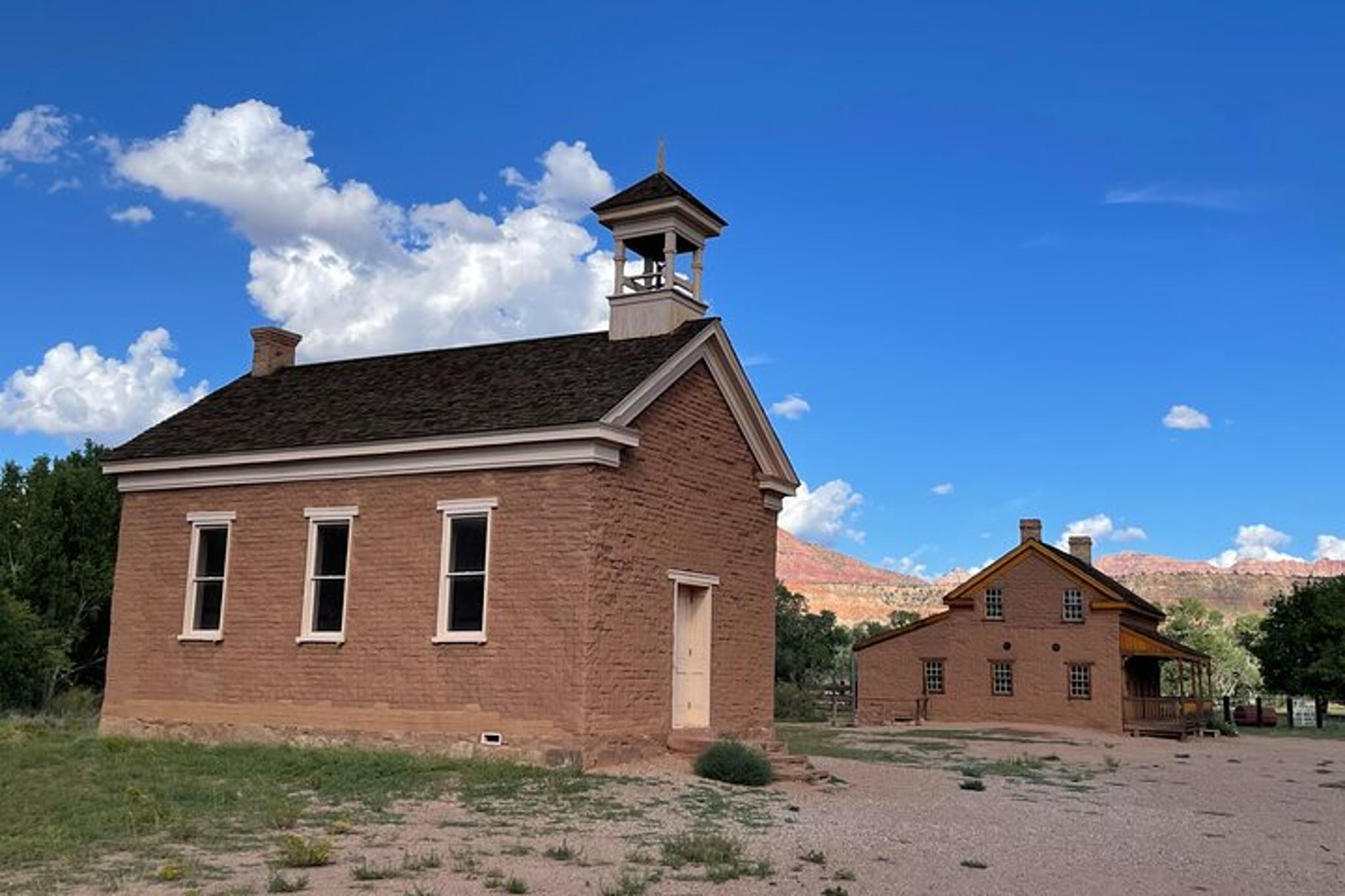 Zion Jeep Tour with Grafton Ghost Town 2.5 hr - Image 2
