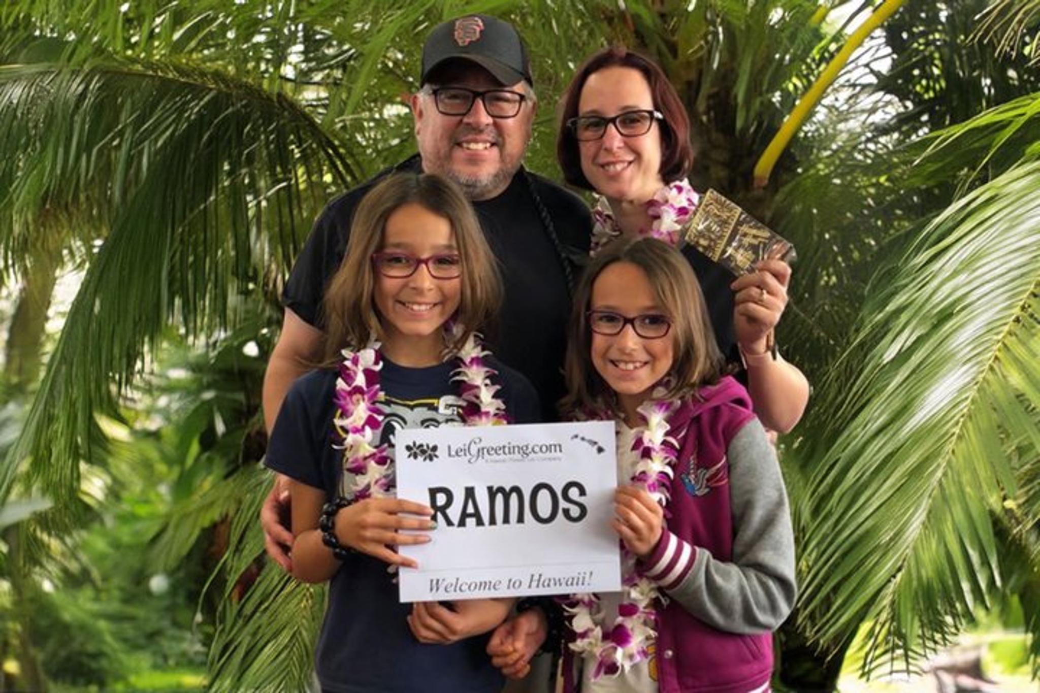 Lihue Airport Lei Greeting - Image 3