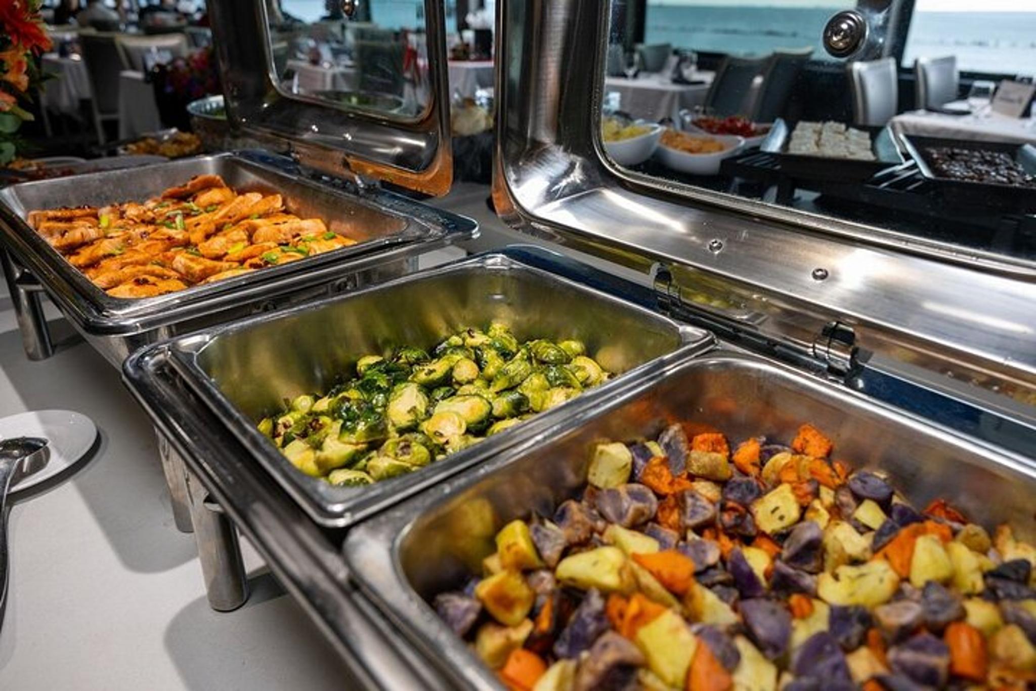 Marina del Rey New Year's Eve Dinner Cruise - Image 6