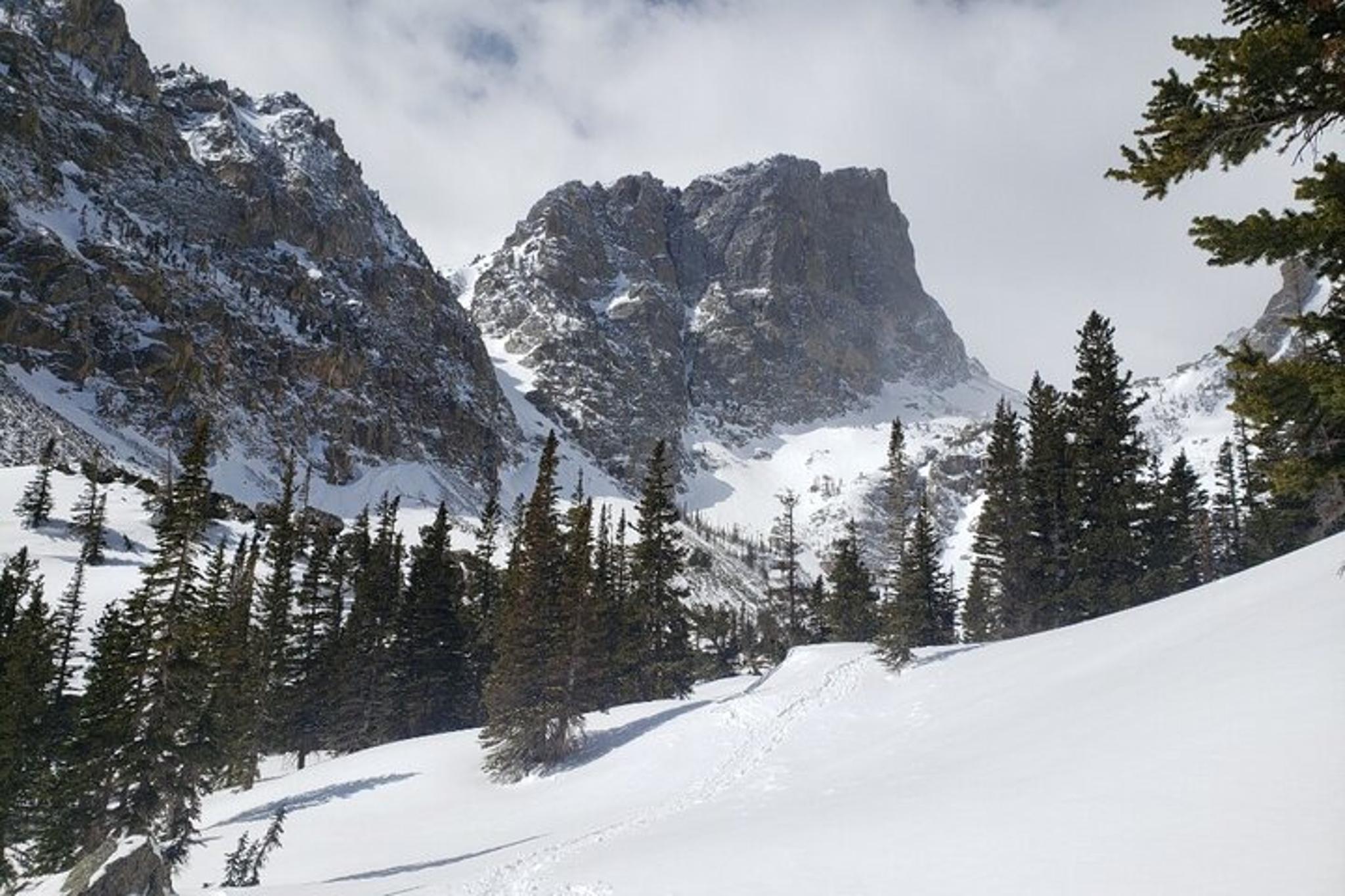 Rocky Mountain National Park Women's Snowshoeing Tour - Image 6