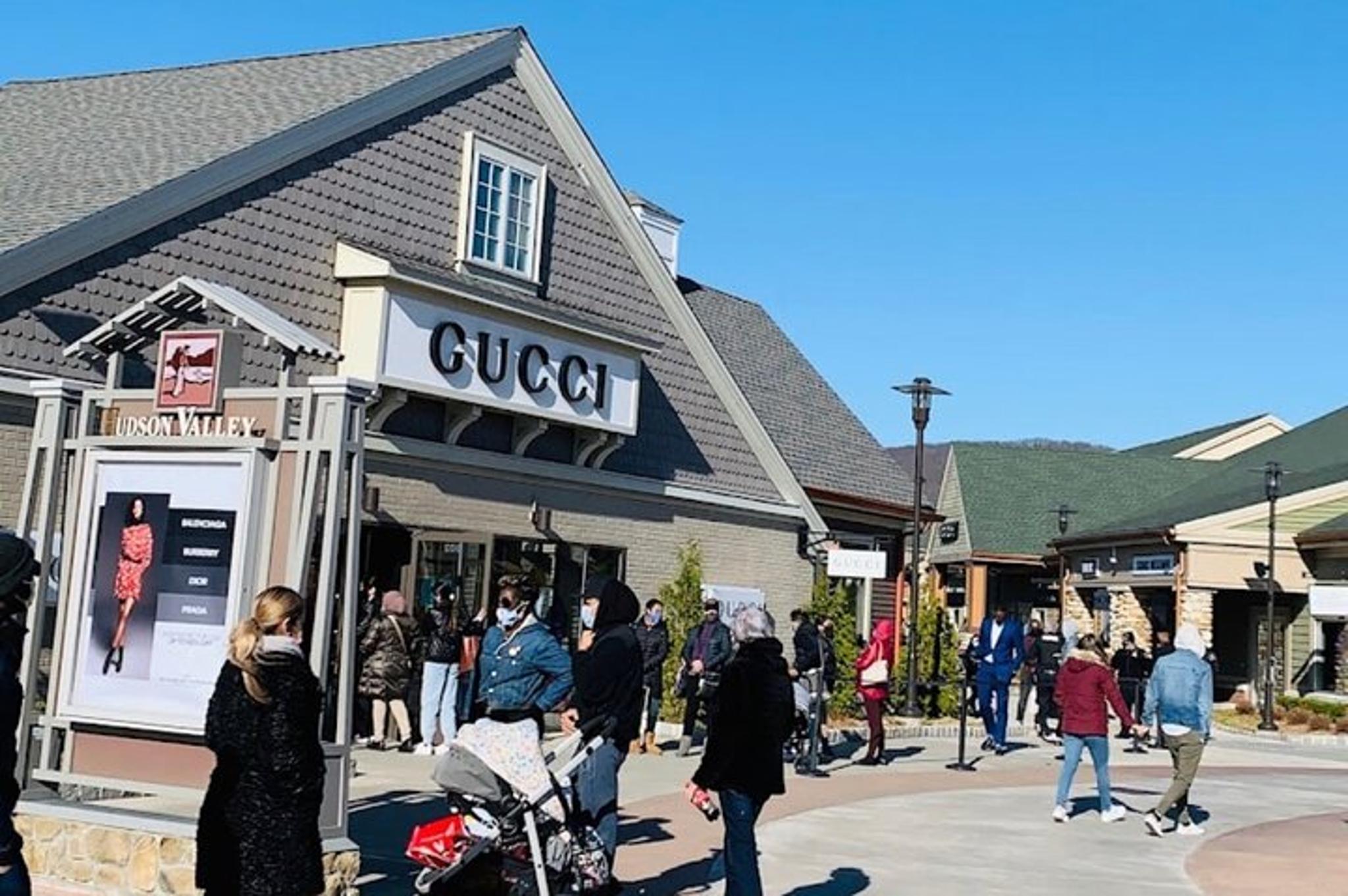 Woodbury Shopping Tour 7 hr - Image 5