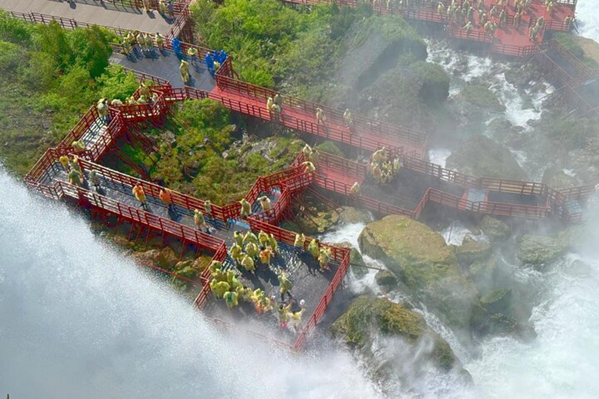 Niagara Falls Maid of the Mist and Cave of the Winds Tour - Image 5