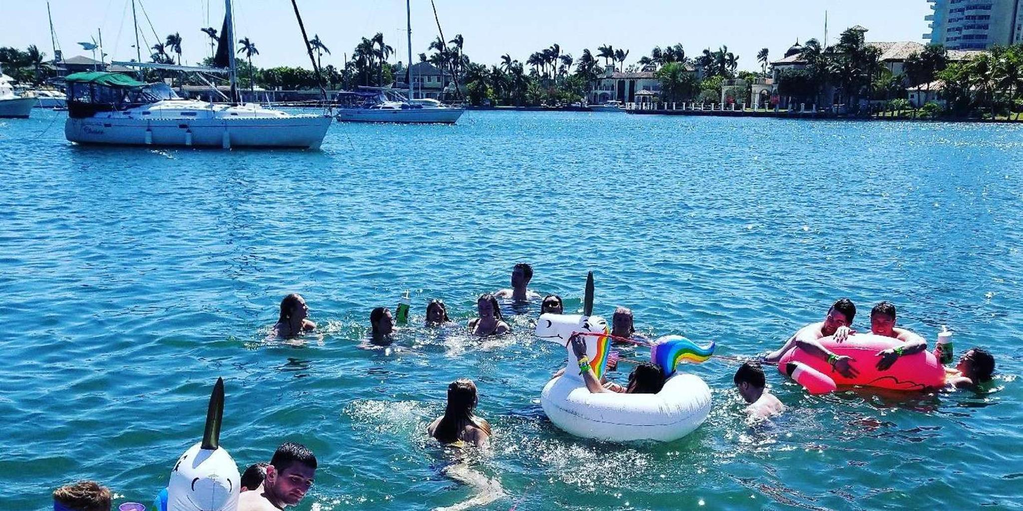 Fort Lauderdale Boat Cruise with Swim Stop - Image 4