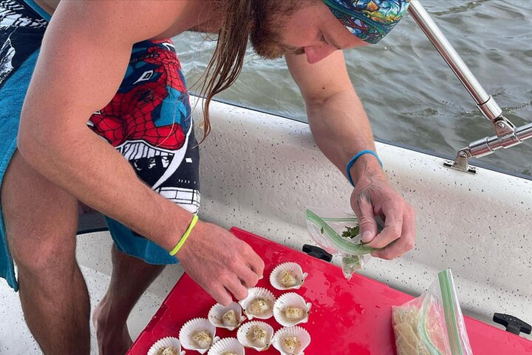 Crystal River Scalloping Charter with Captain Paul - Image 2