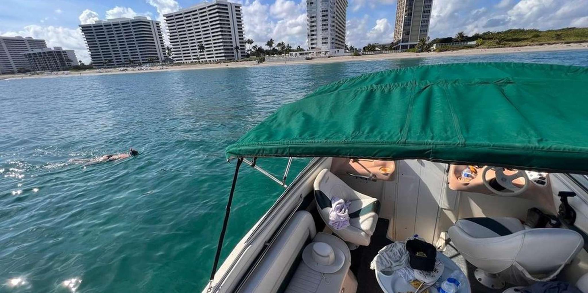 Boca Raton Boat Tour with Snorkeling and Tubing - Image 3