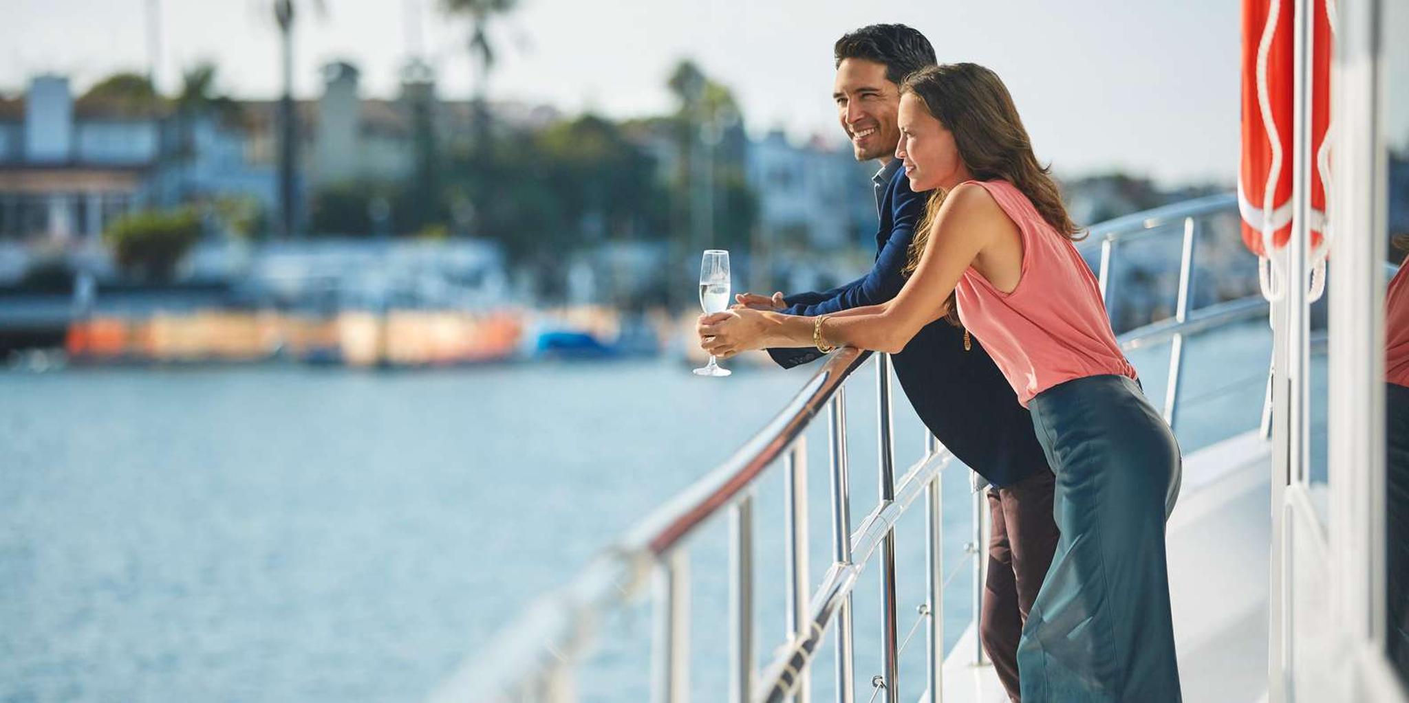 Long Beach Dinner Cruise with Buffet and DJ - Image 4