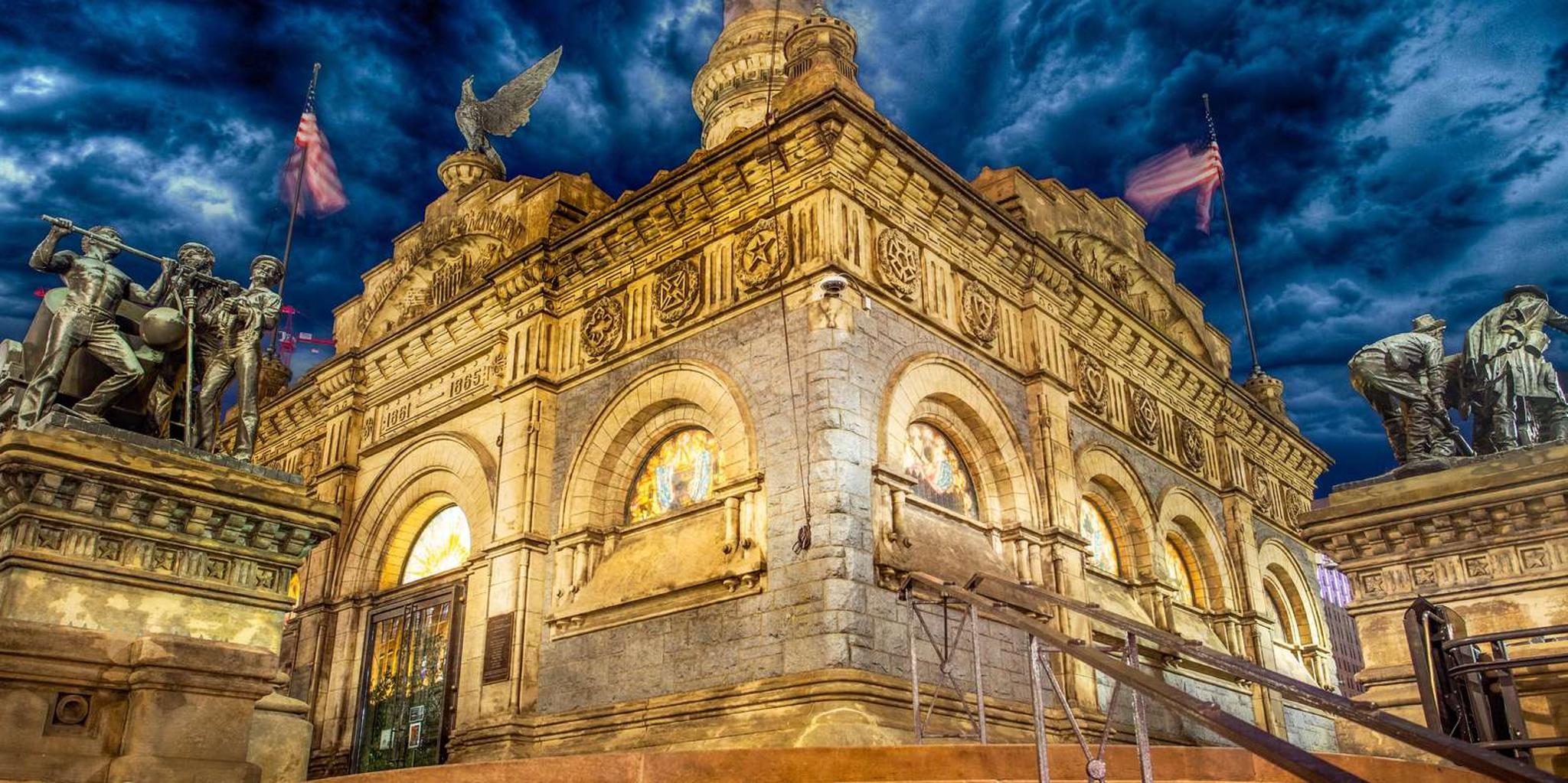Cleveland Ghost Tour on Prospect - Image 5