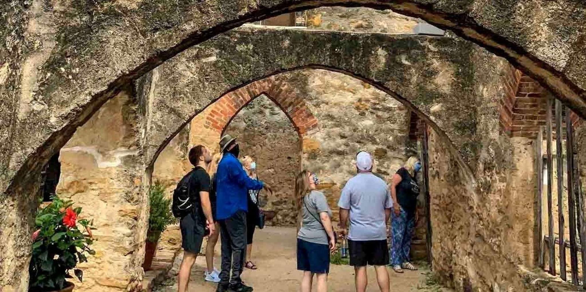 San Antonio Alamo and Mission Van Tour - Image 2