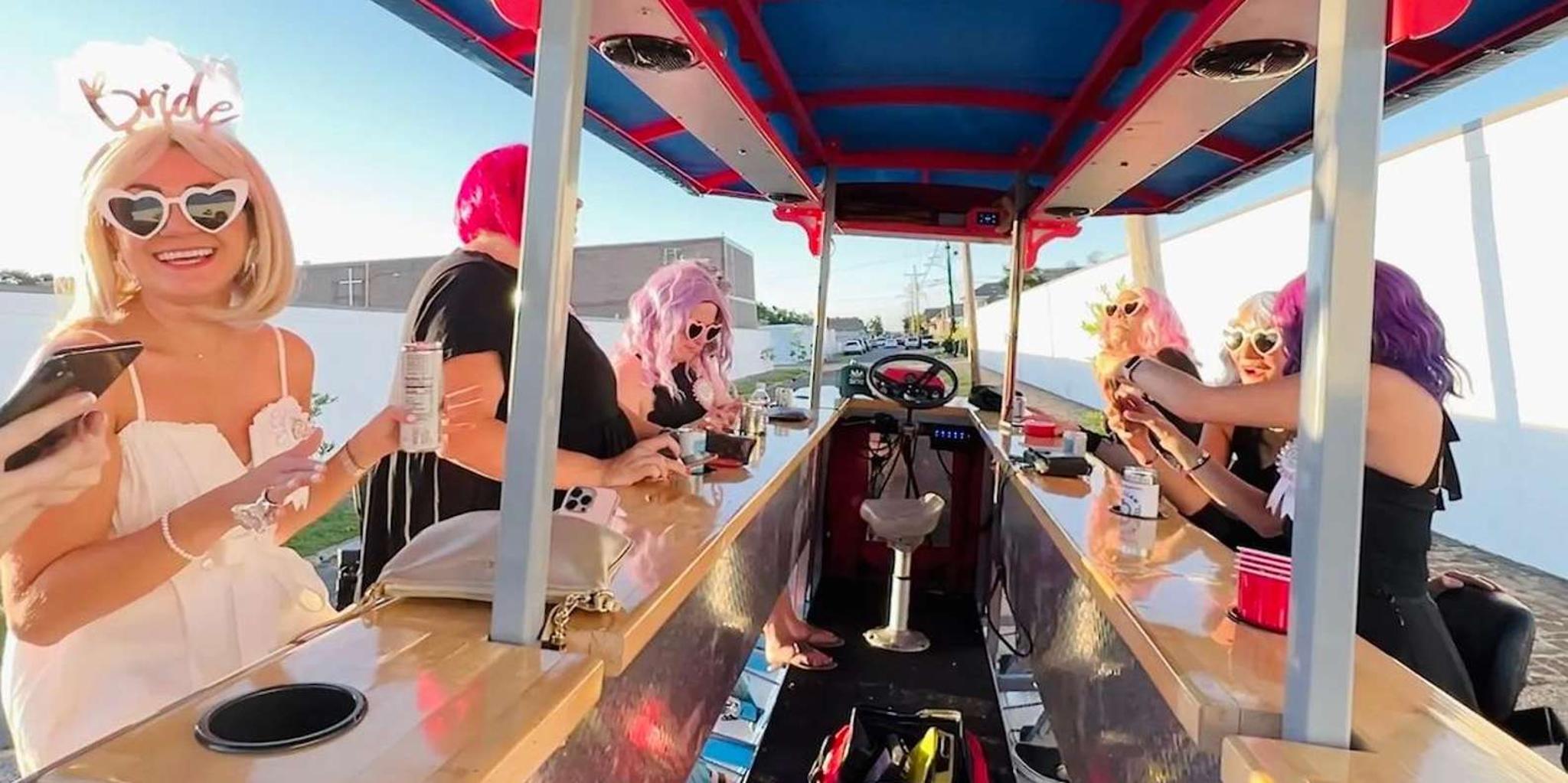 New Orleans Party Bike Bar Crawl - Image 2