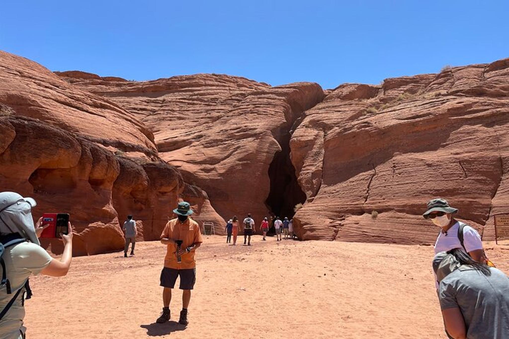 Page Upper Antelope Canyon Tour with Navajo Guide 90 Min - Image 4