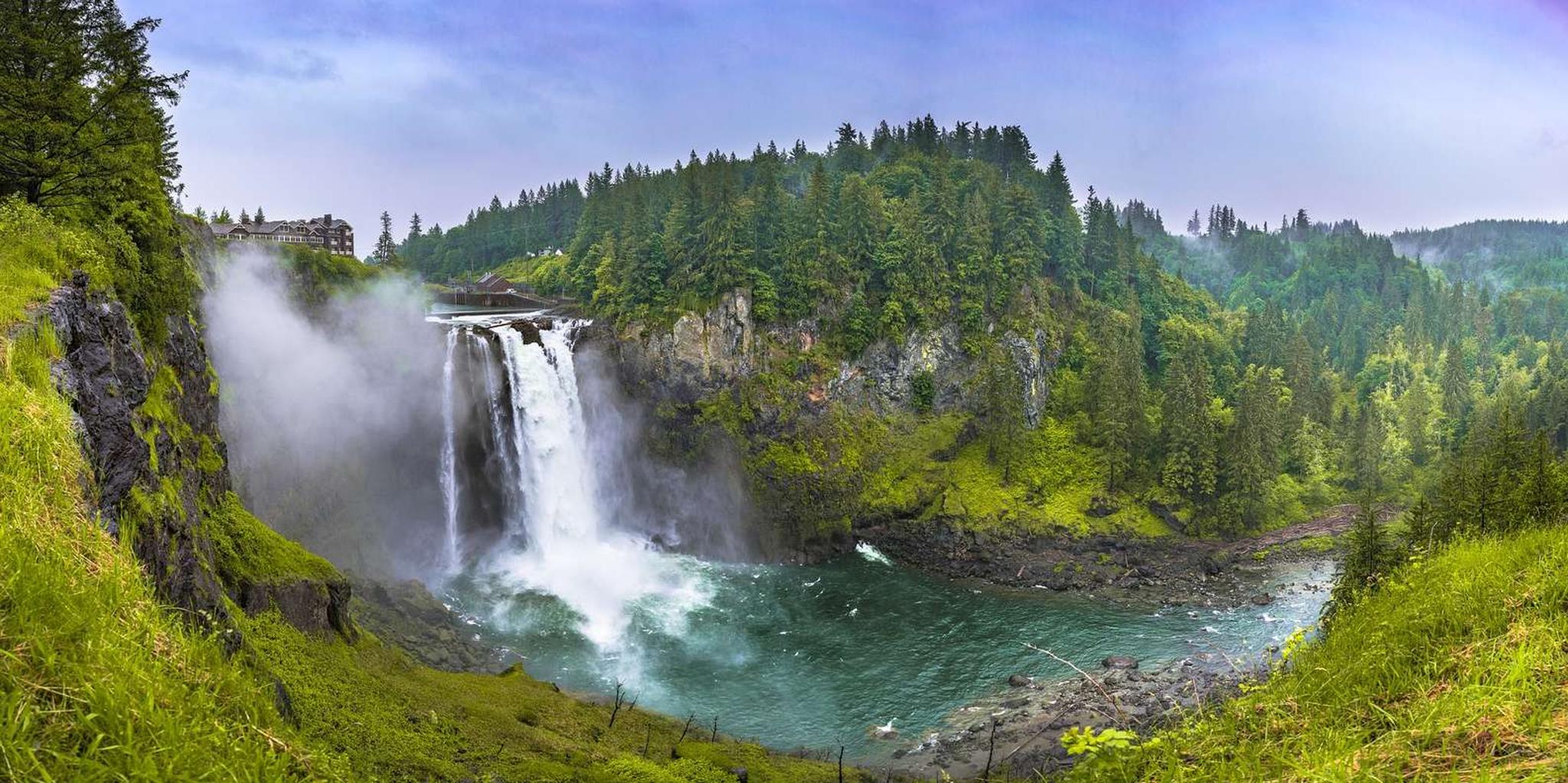 Seattle Cascade Mountains and Waterfalls Tour