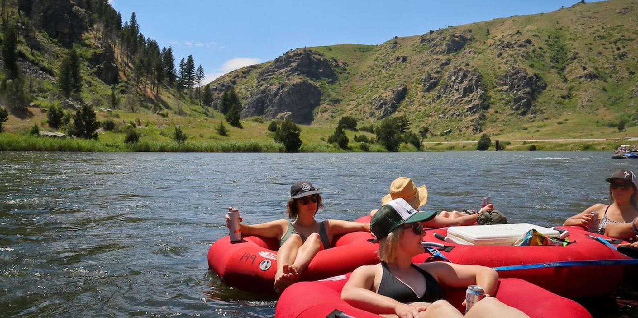 Bozeman Madison River Tubing Trip with Shuttle