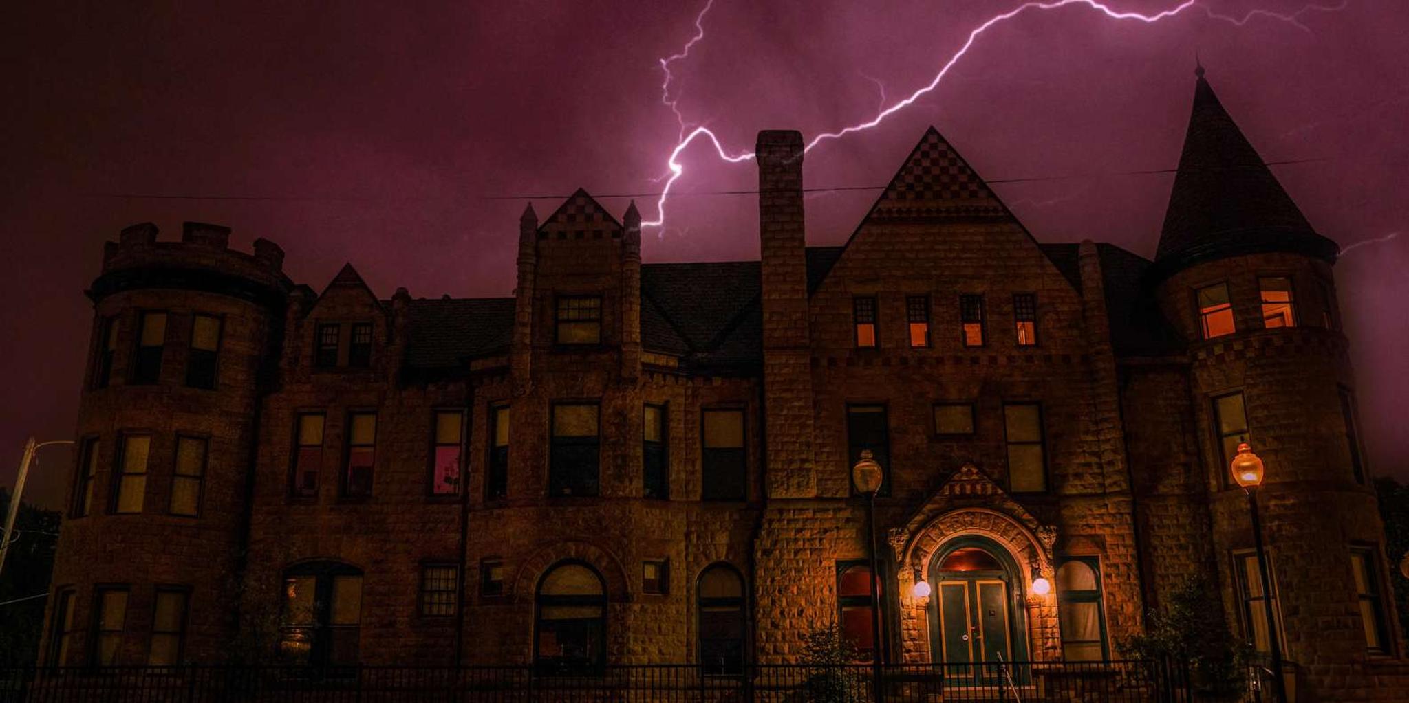 Detroit Ghost Tour: Macabre, Murder, & Mayhem