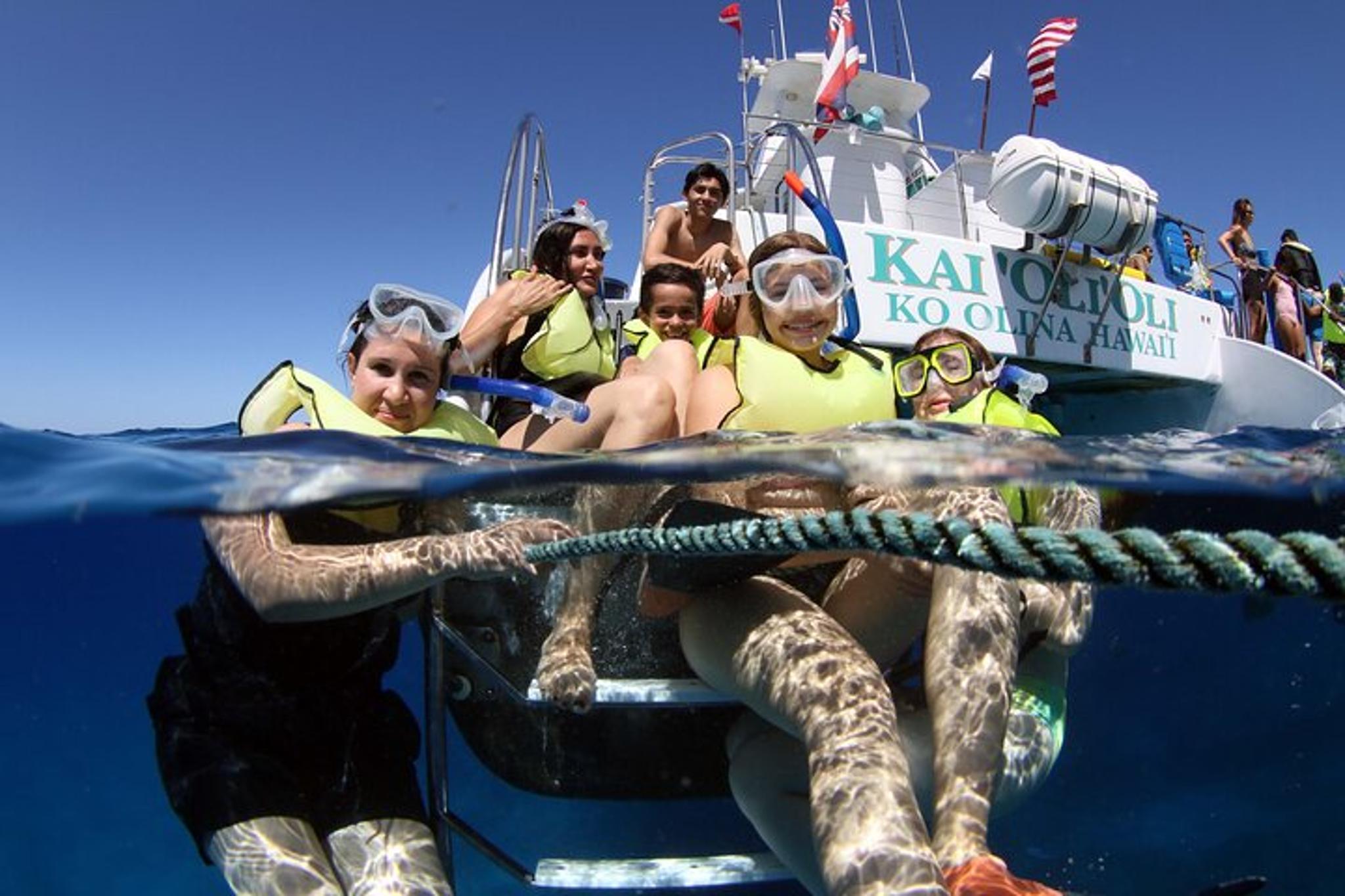 Oahu Snorkel Cruise with Whale & Dolphin Watch - Image 2