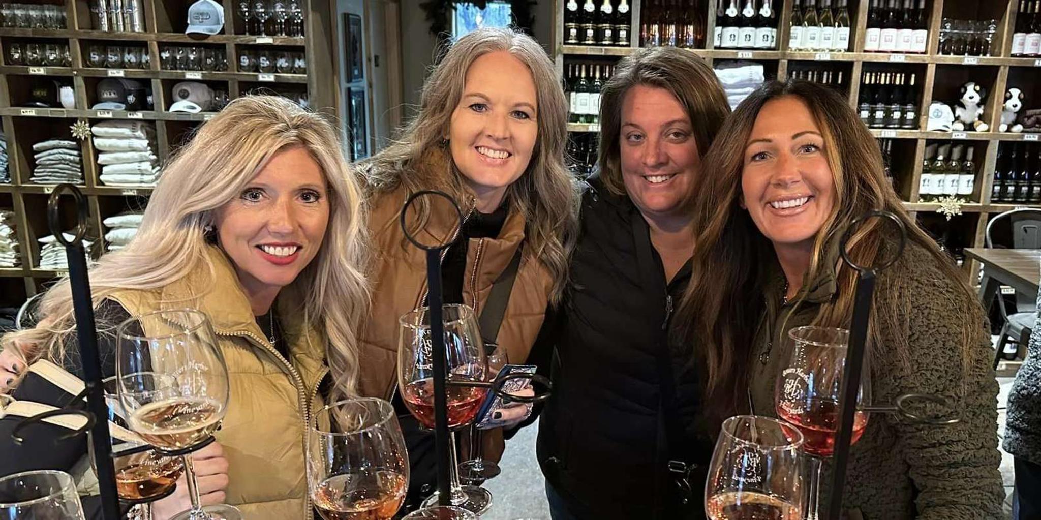 Traverse City Wine Tour with Champagne Bubbly - Image 3