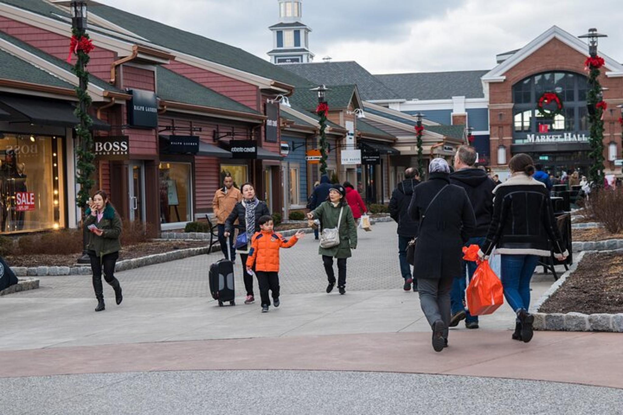 New York City Shopping Tour at Woodbury Common - Image 3