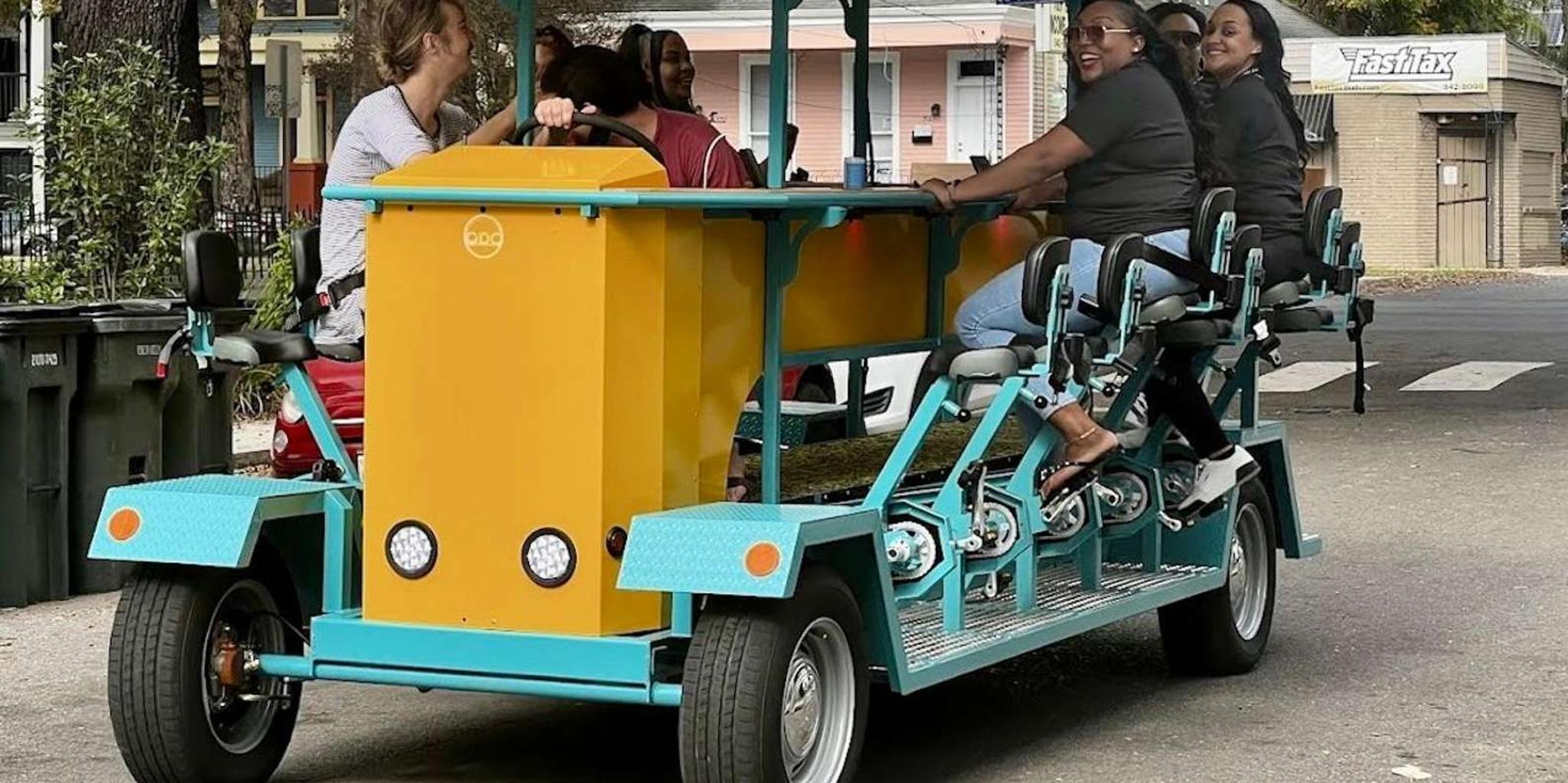 New Orleans Irish Channel Party Bike Bar Crawl 2 hr - Image 1