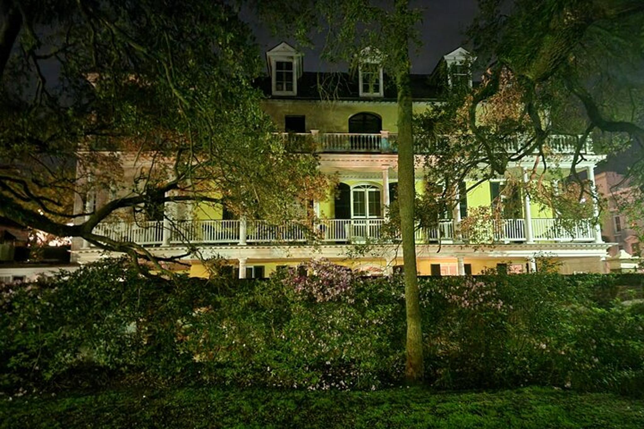 Charleston Ghost Tour: Haunts, Pirates, and Death