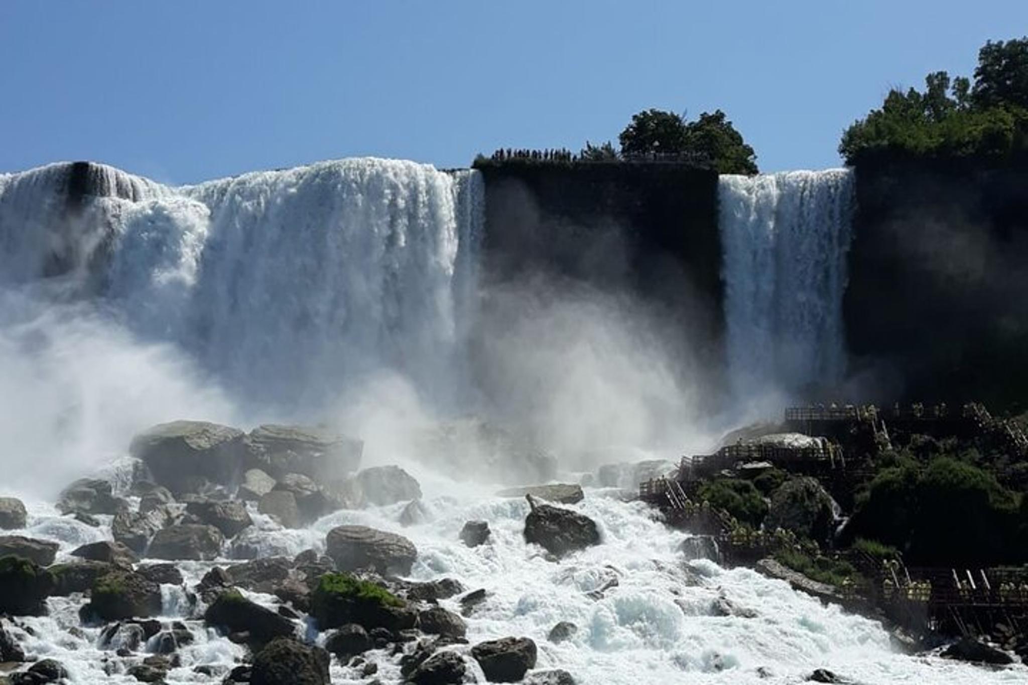 New York Niagara Falls and Glass Museum 2-Day Tour - Image 5