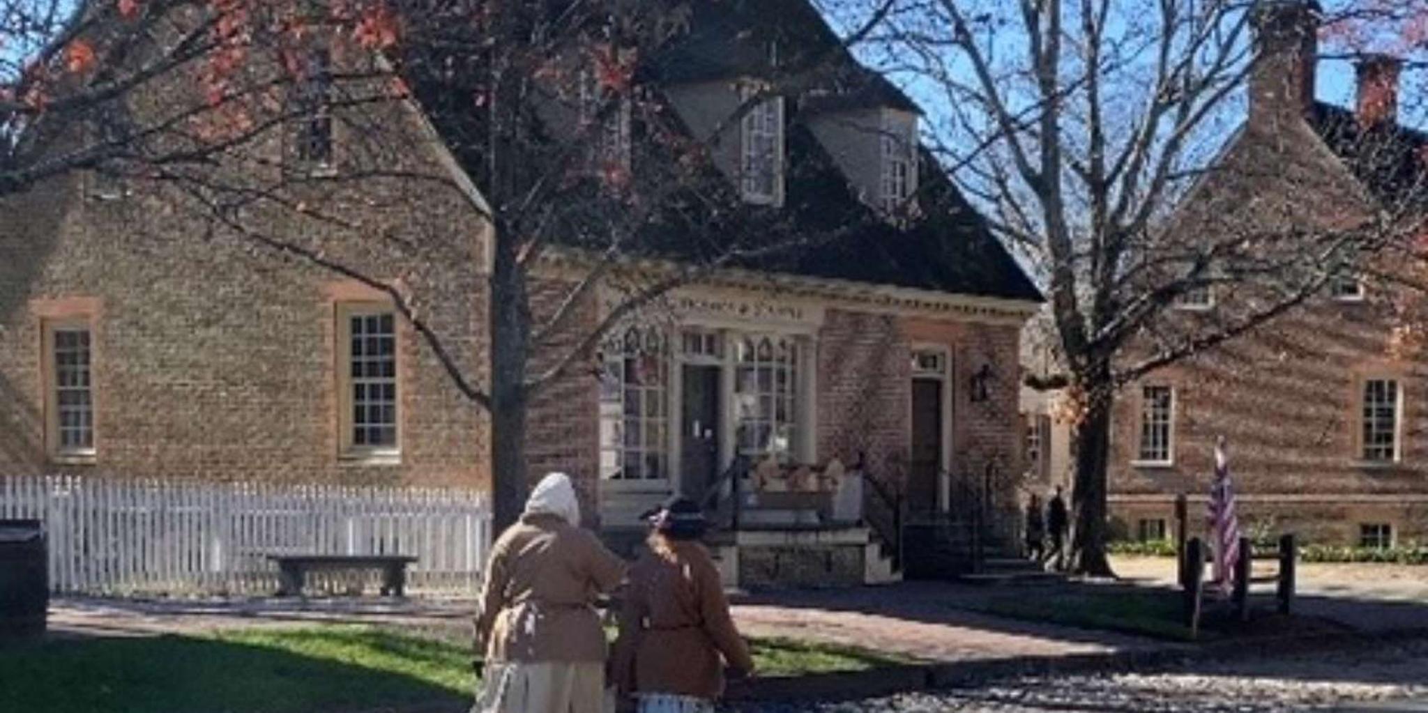 Williamsburg Colonial Women Walking Tour - Image 3