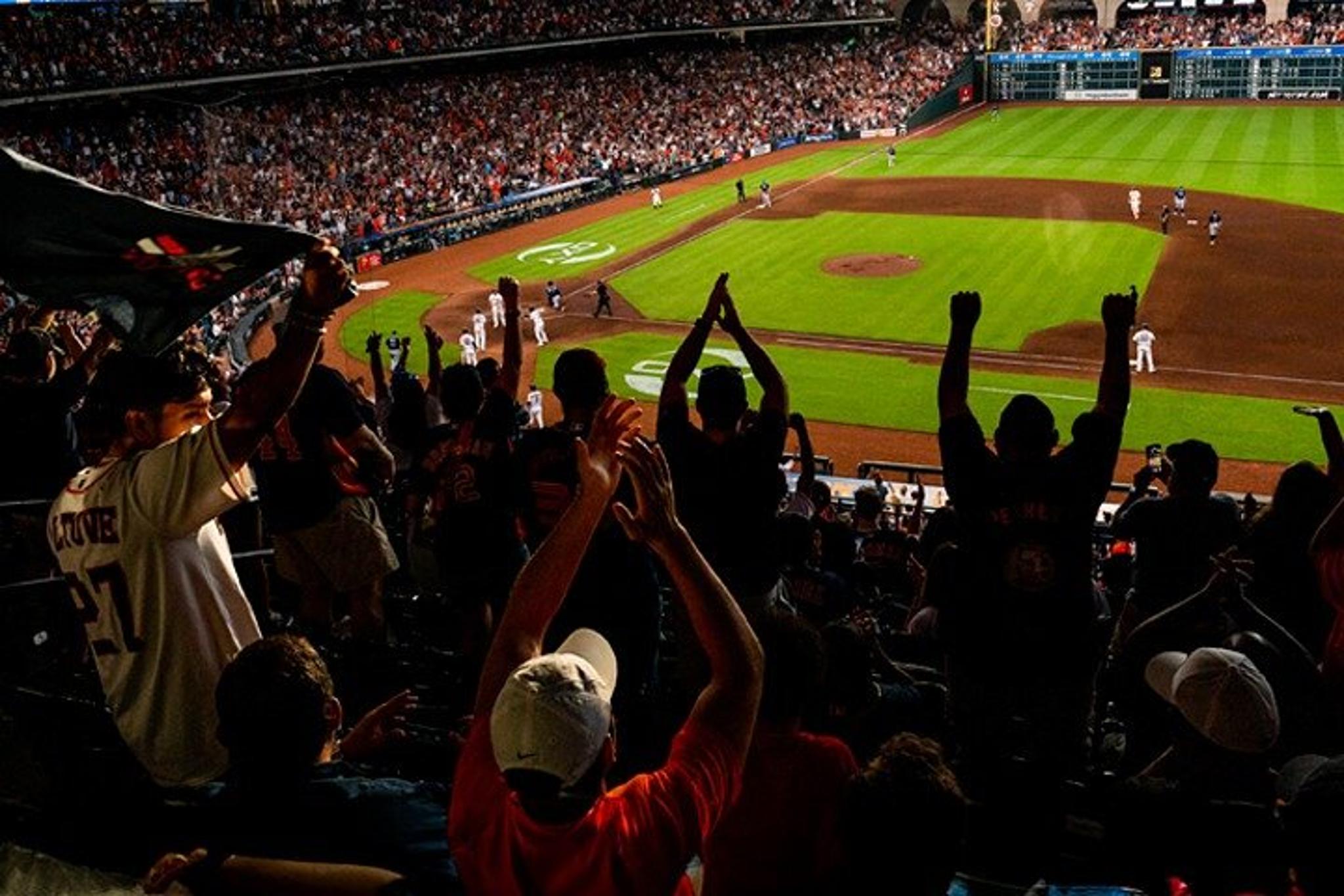 Houston Astros Baseball Game at Daikin Park - Image 1