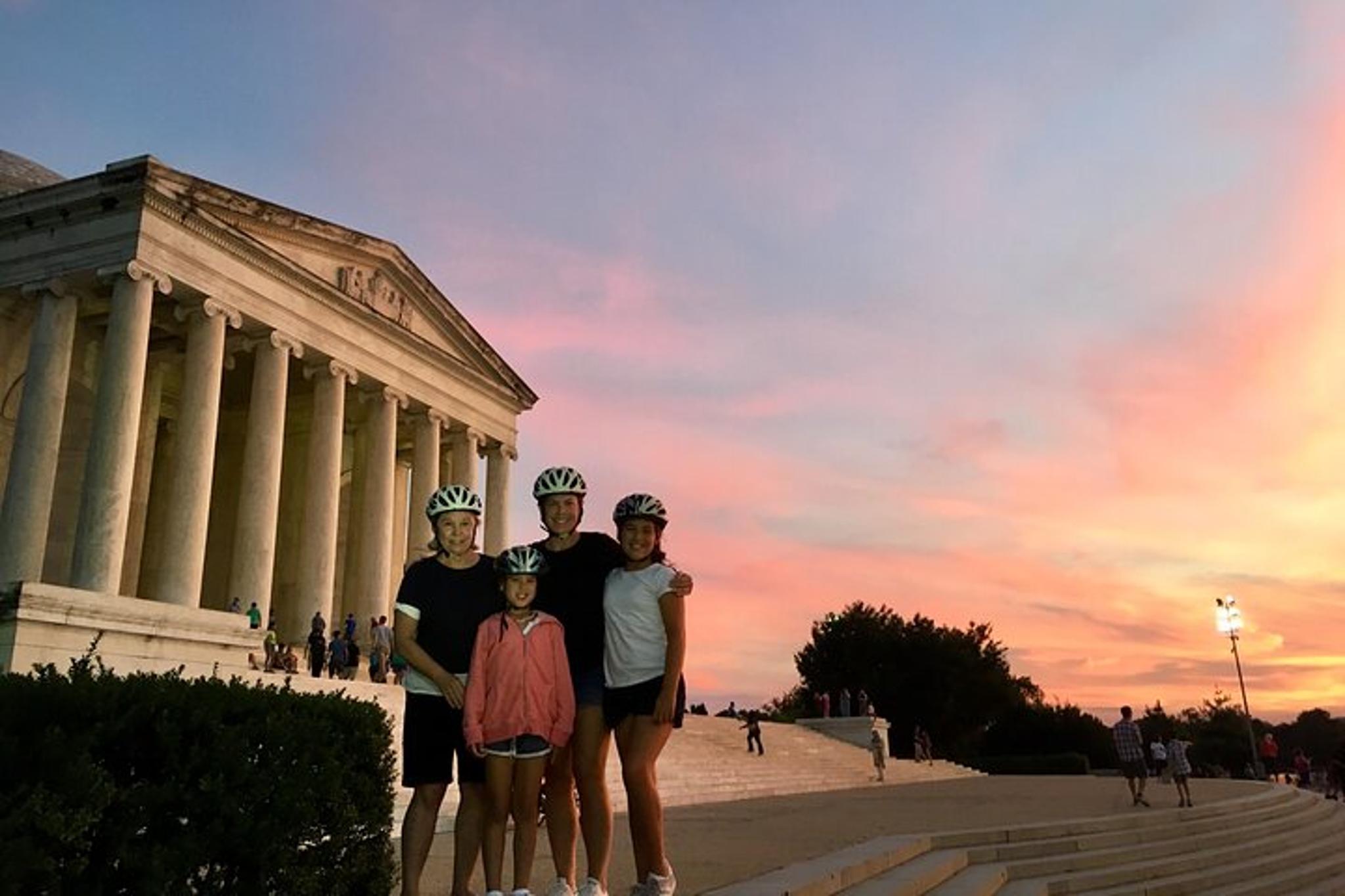 Washington DC Monuments Night Bike Tour - Image 3