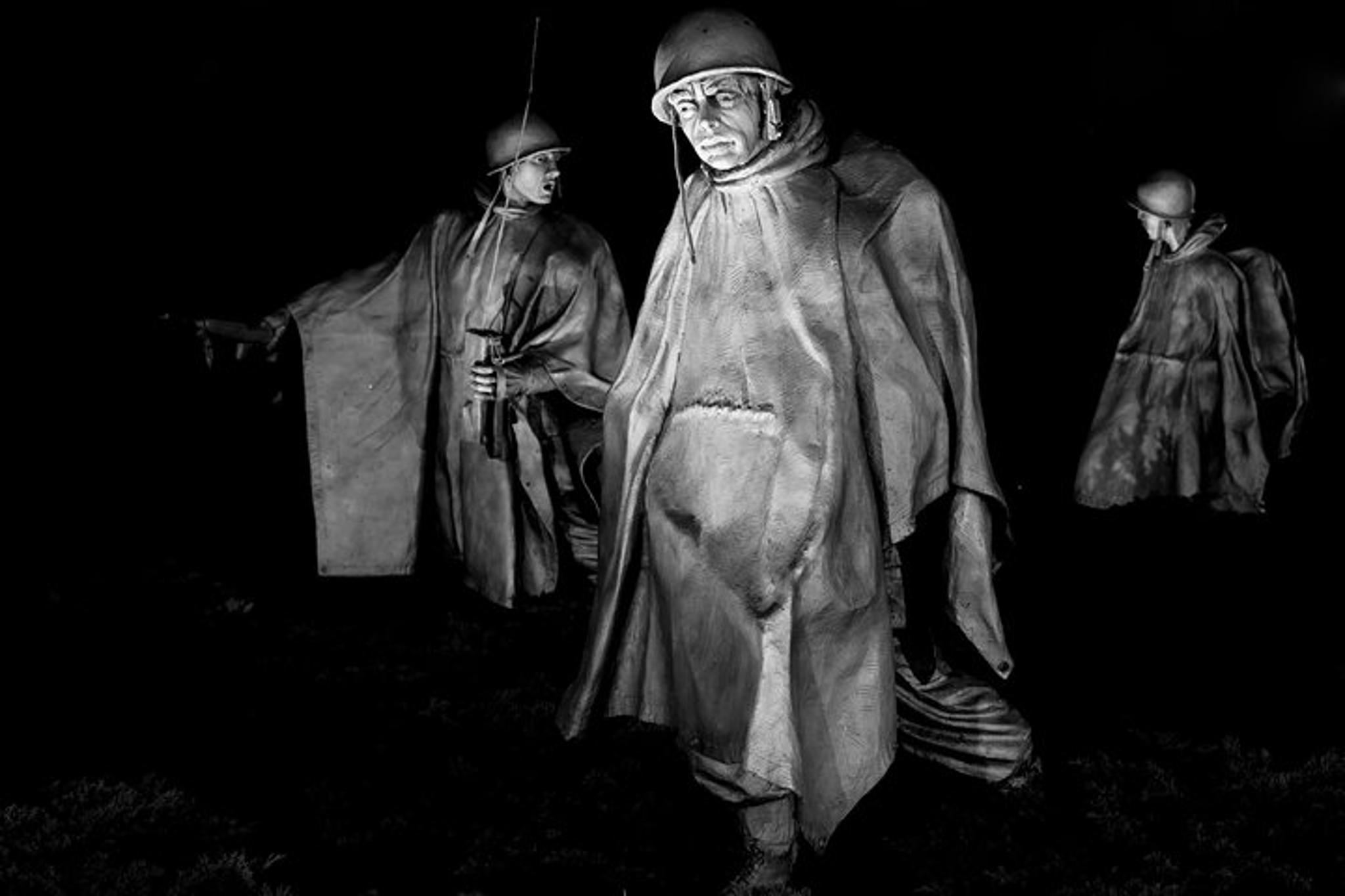 Washington DC Monuments Moonlight Walking Tour - Image 4