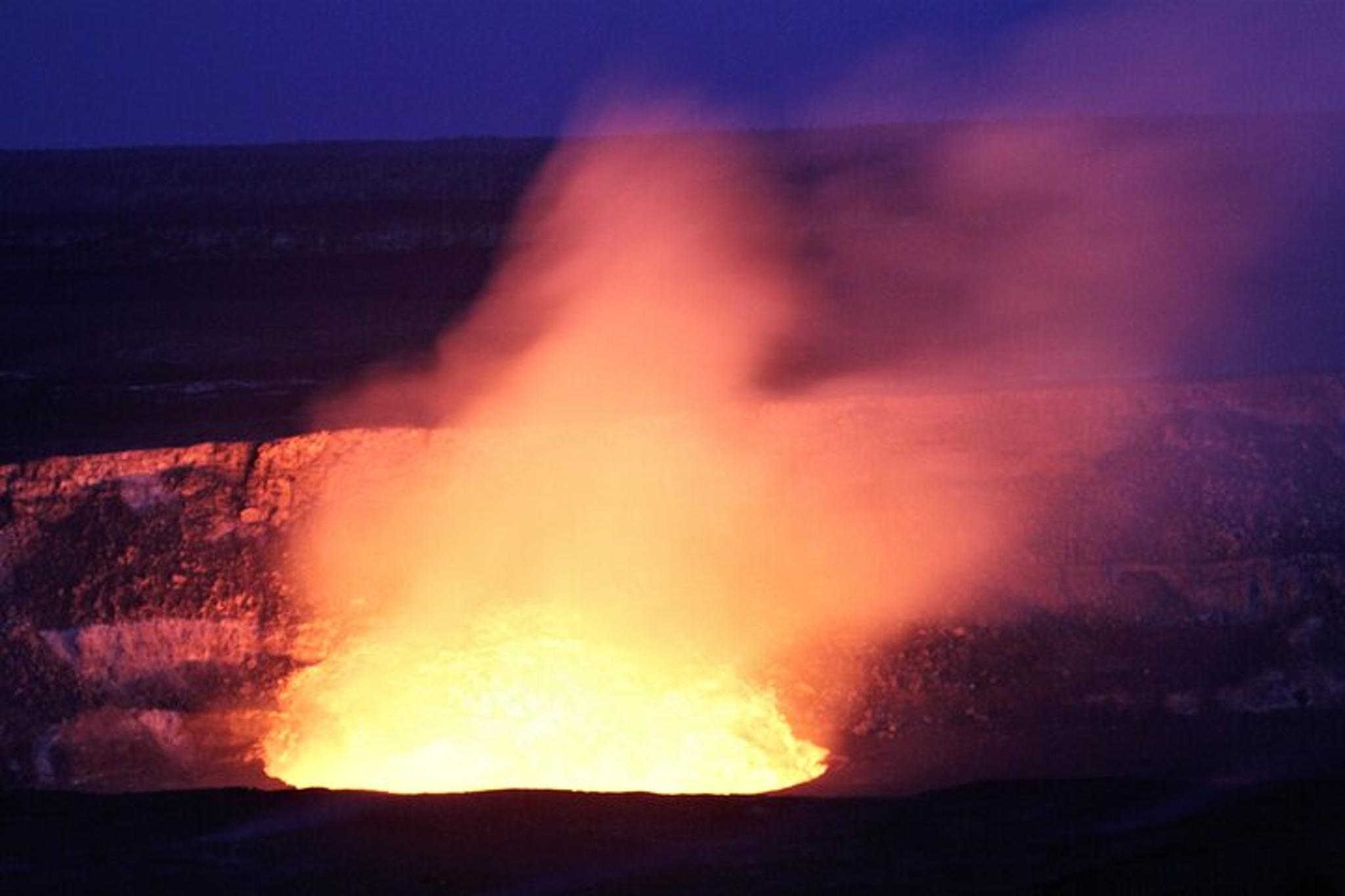 Big Island Volcanoes and Stargazing Van Charter