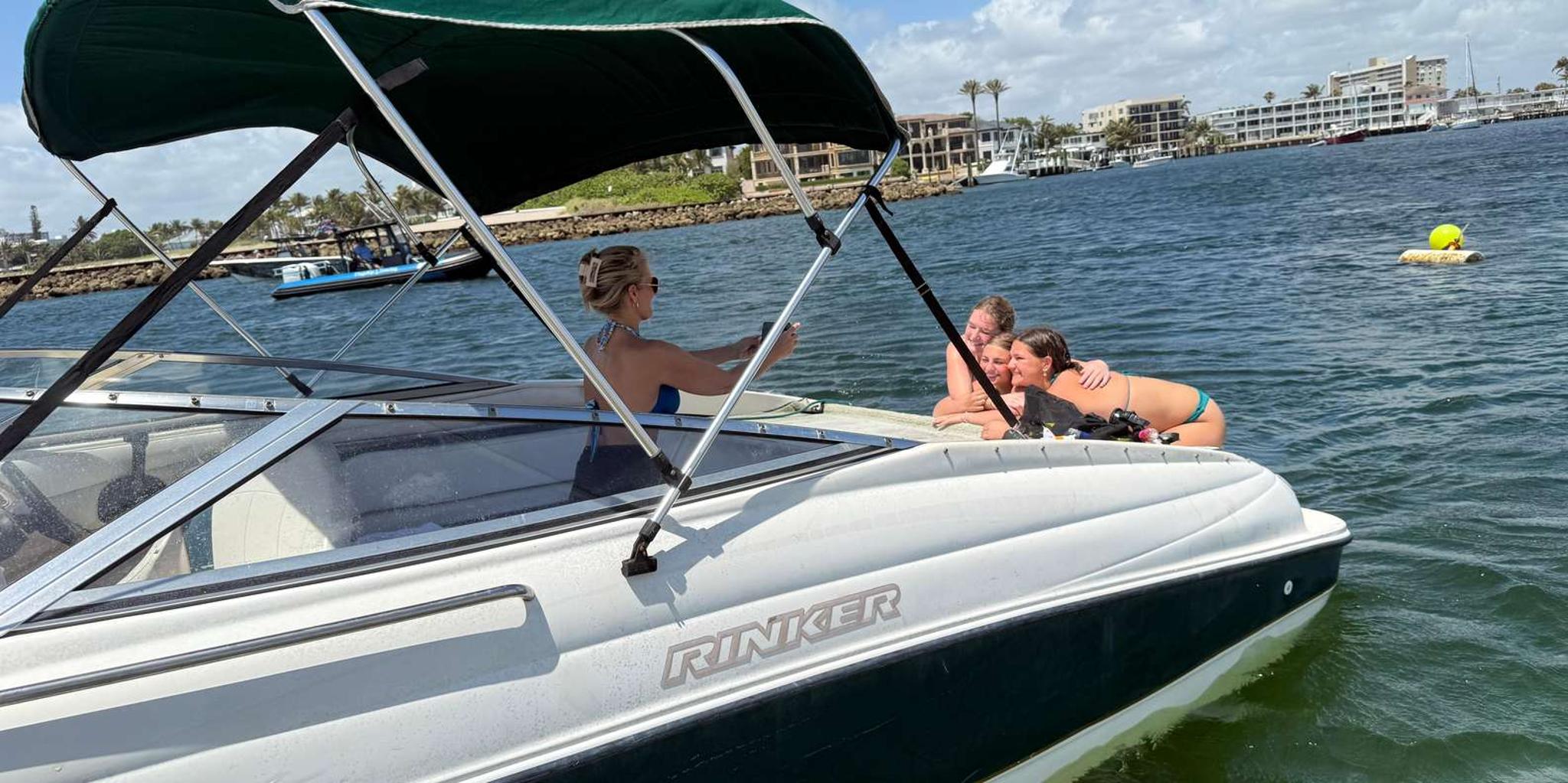 Boca Raton Boat Tour with Snorkeling and Tubing - Image 6