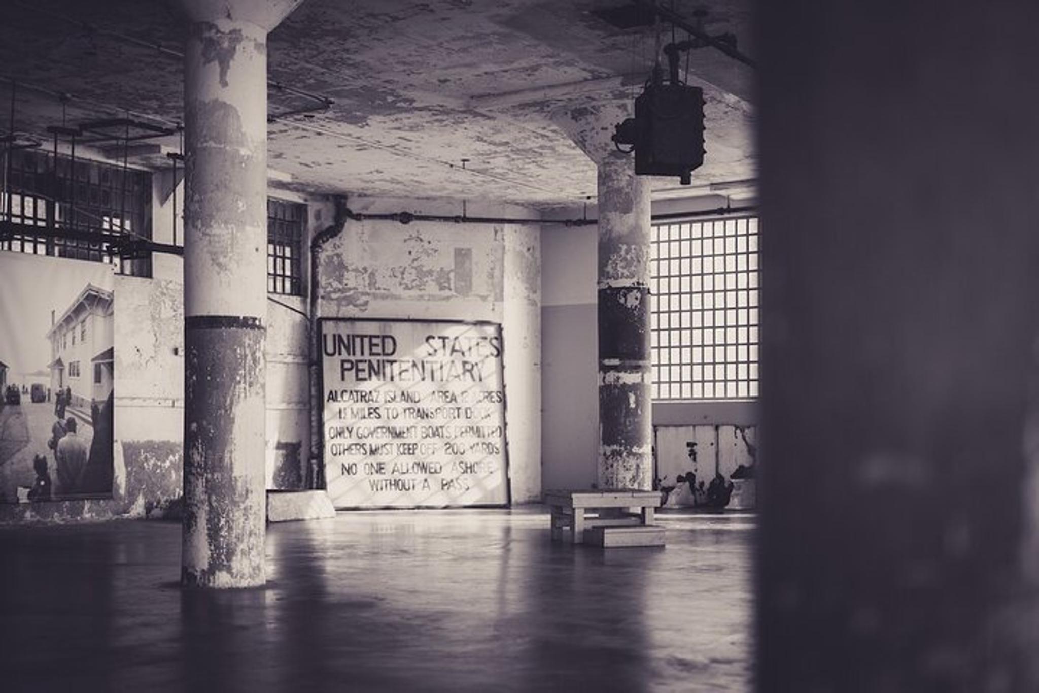 San Francisco Alcatraz Night Tour and Bay Cruise - Image 3