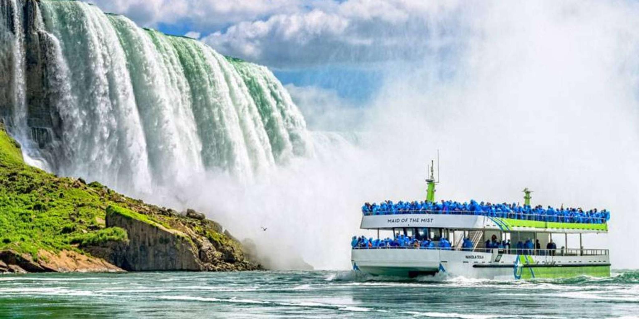 Niagara Falls Night Tour with Dinner and Fireworks - Image 5