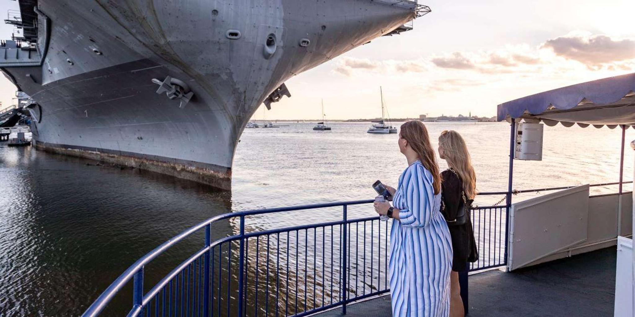 Charleston Harbor Sightseeing & Dolphin Watch Tour 1.5 hr
