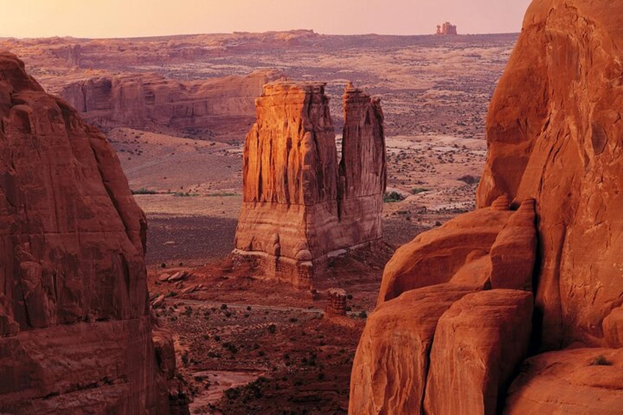 Utah & Arizona National Parks Small Group Tour - Image 3