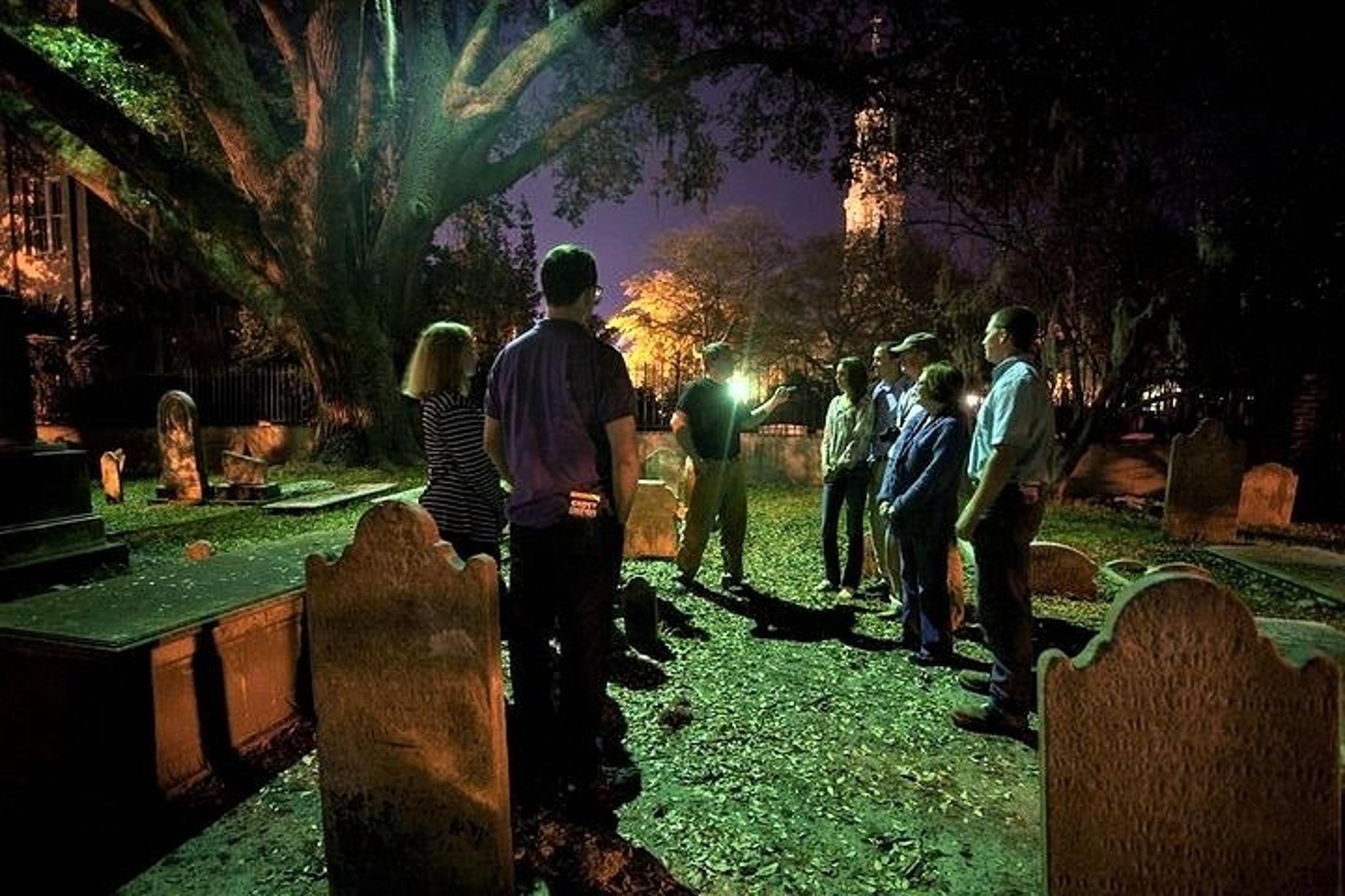 Charleston Ghost and Graveyard Walking Tour - Image 4