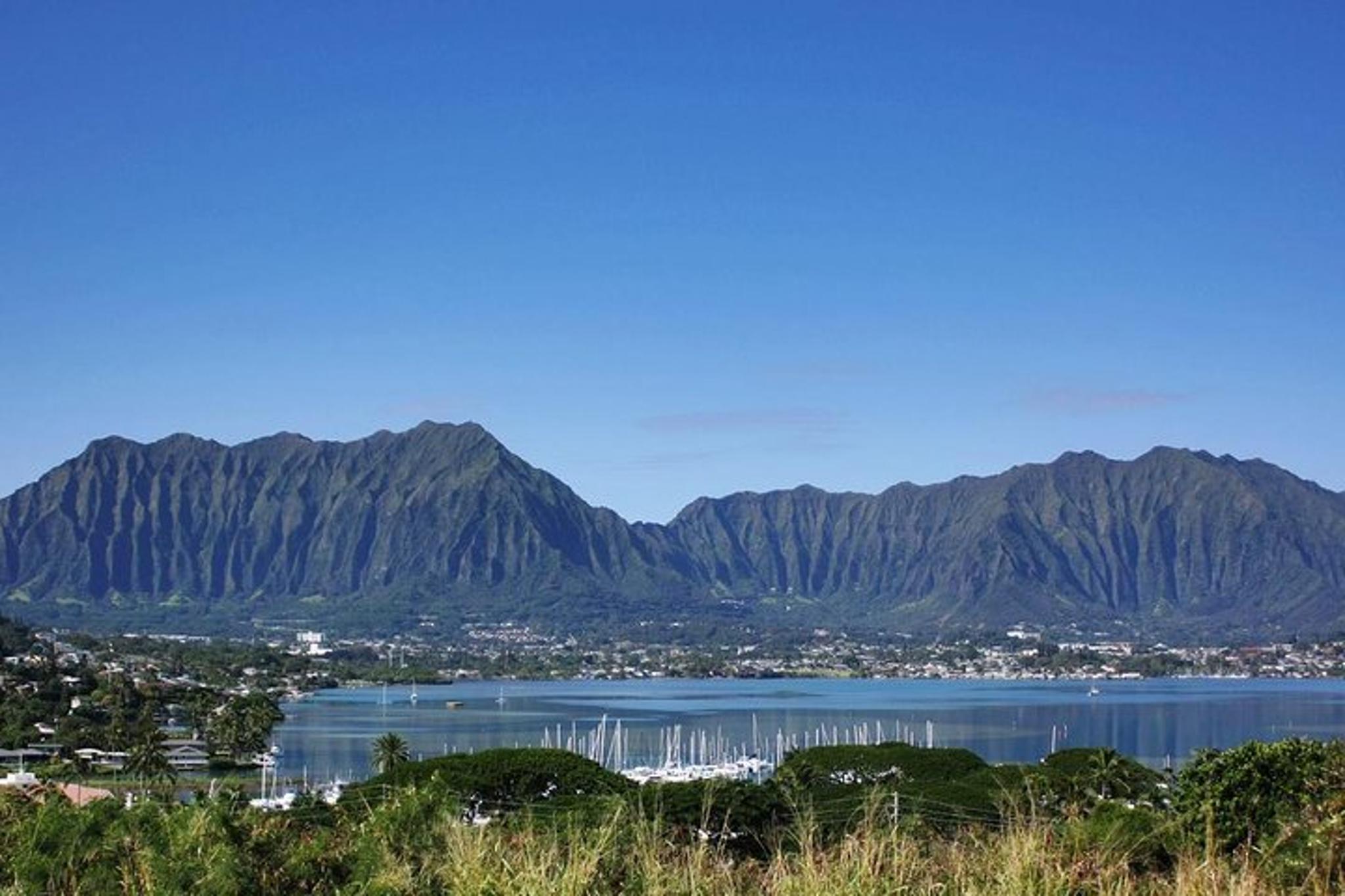 Oahu Private Tour for 6 to 11 People 8 hr - Image 5