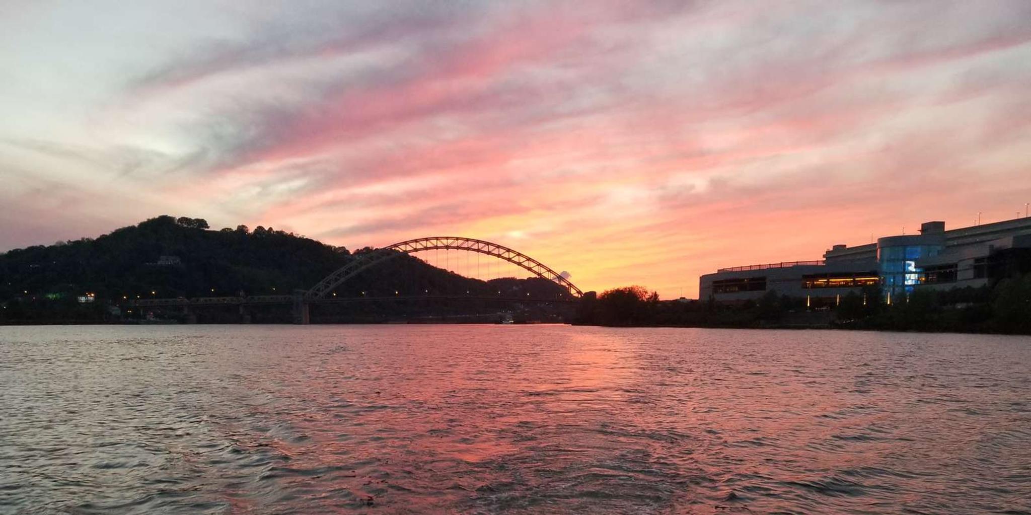 Pittsburgh Private Yacht River Cruise - Image 2