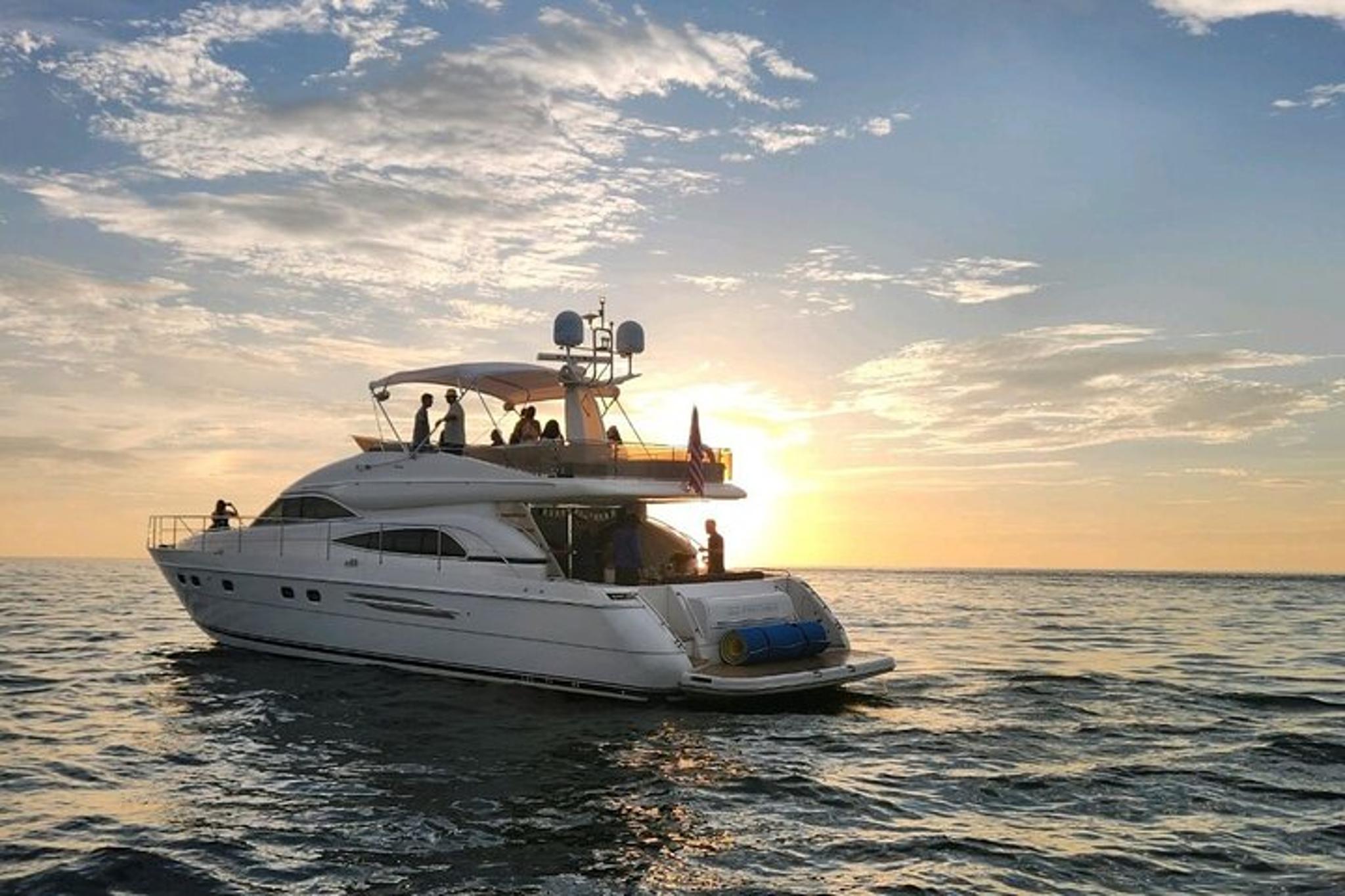 Tampa Bay Yacht Sunset Charter