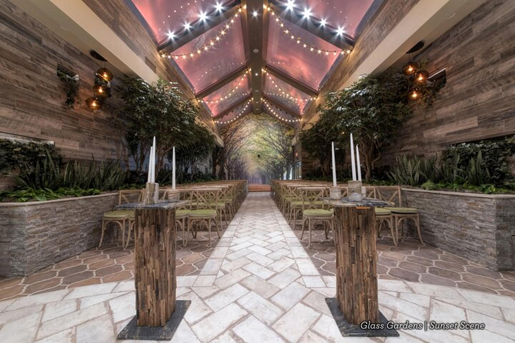 Las Vegas Wedding Package in Victorian Chapel - Image 3