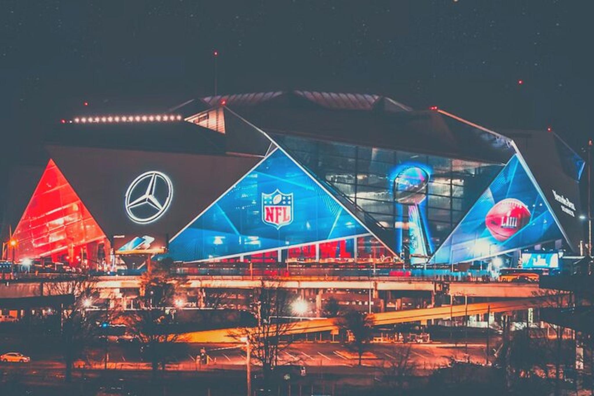 Atlanta Falcons Football Game at Mercedes Benz Stadium - Image 5