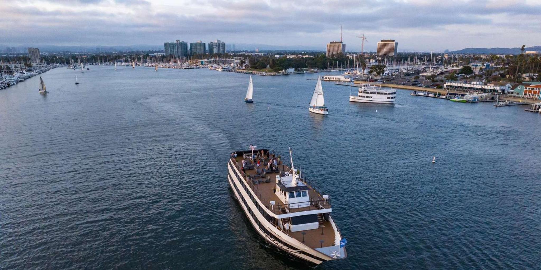 Marina del Rey City Cruises Champagne Brunch Cruise - Image 6