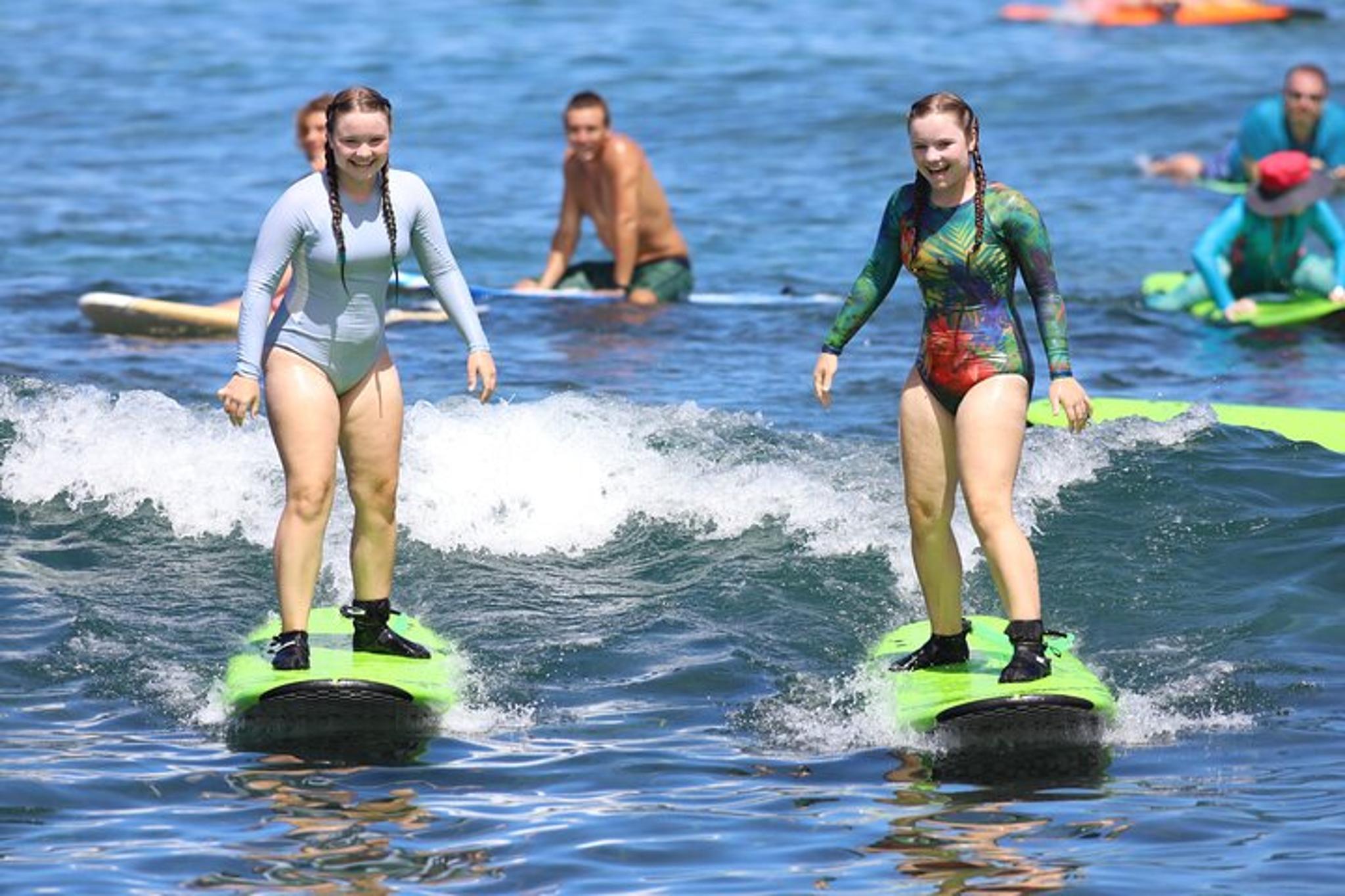 Kailua Kona Surf Lesson at Kahaluu Beach - Image 3